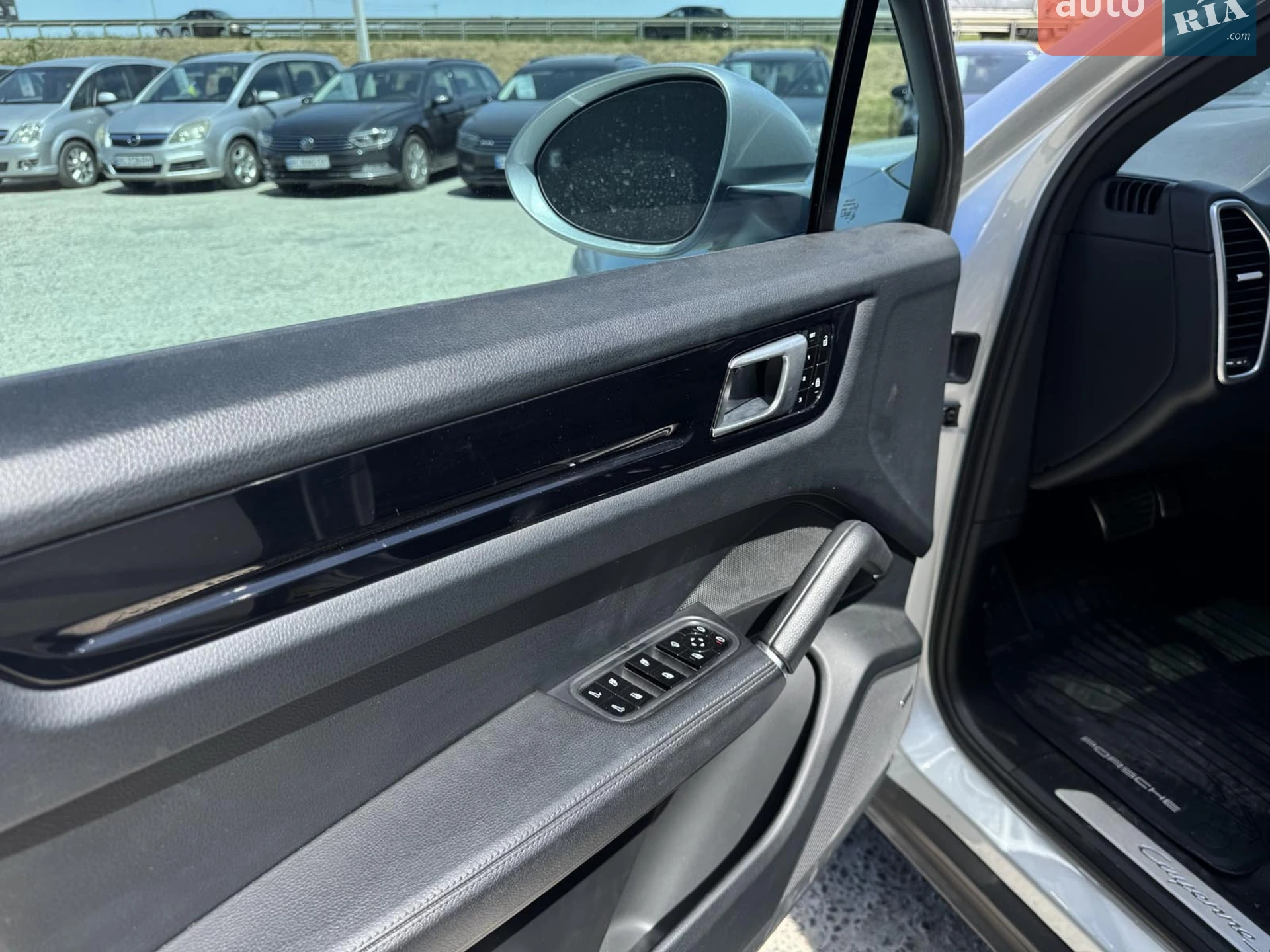 2018 Porsche Cayenne - мініатюра 39