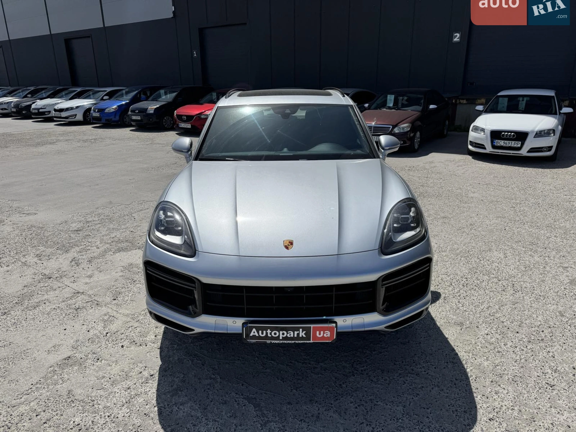 2018 Porsche Cayenne - мініатюра 2