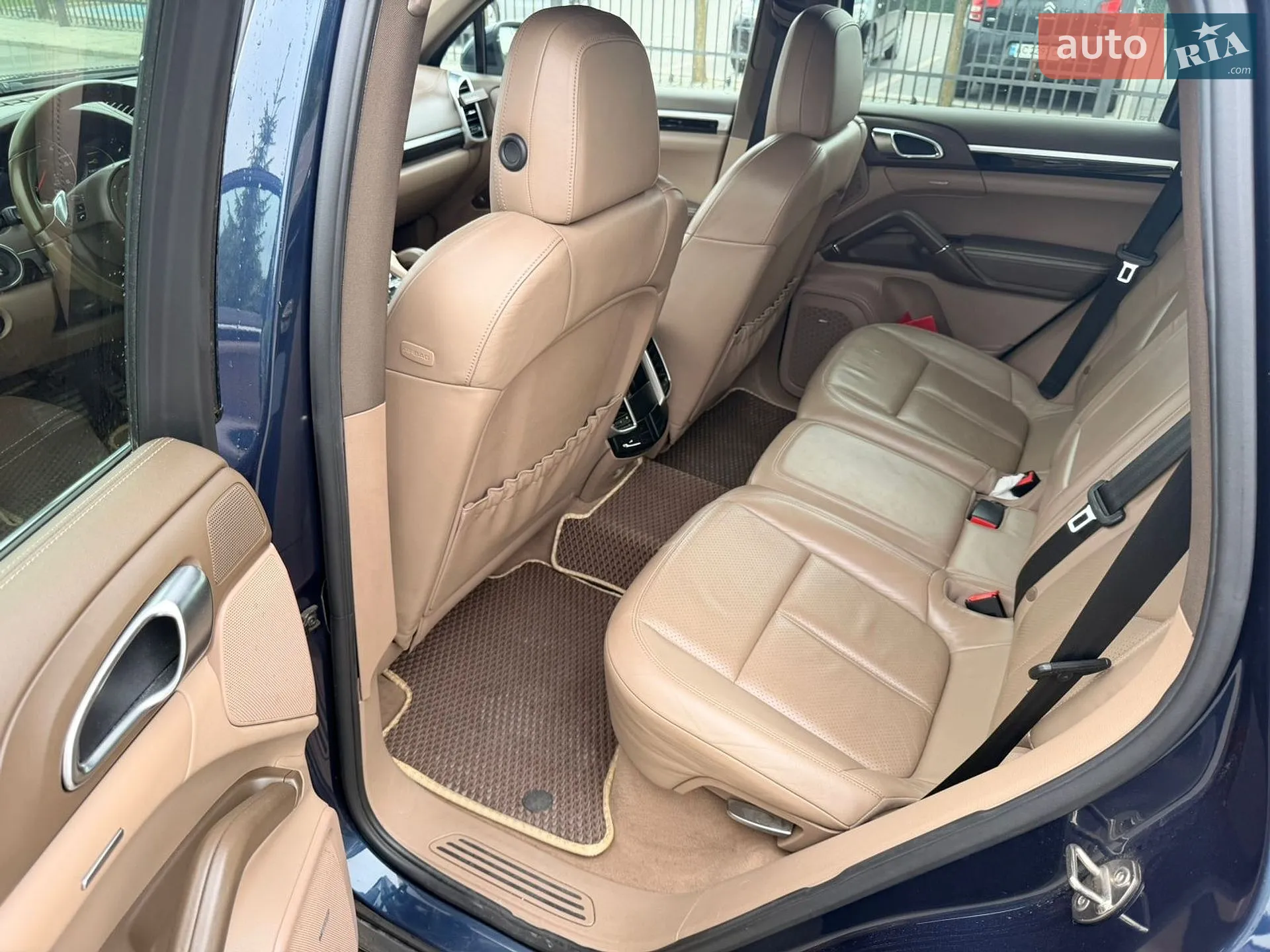 2010 Porsche Cayenne - мініатюра 43