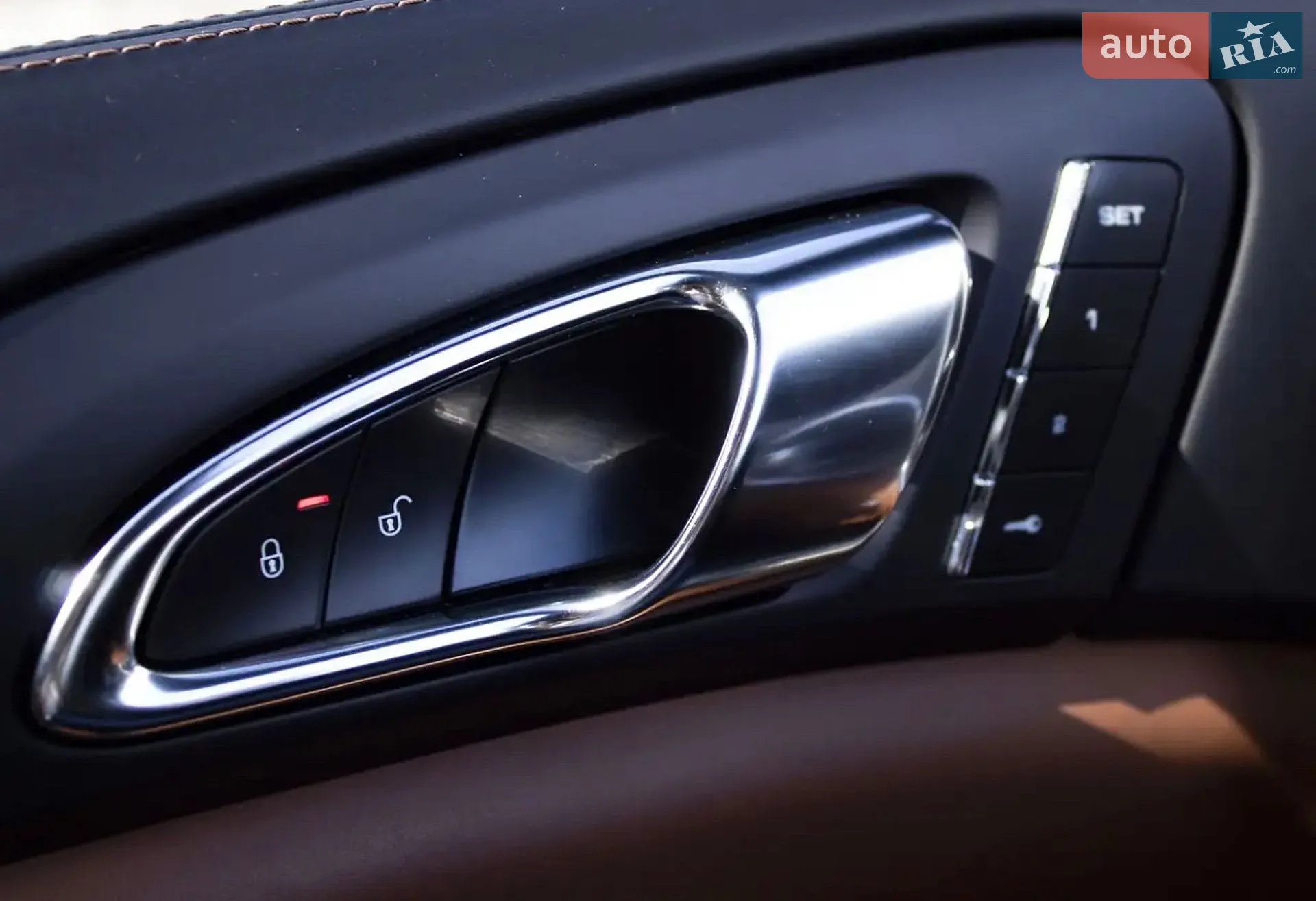2015 Porsche Cayenne - мініатюра 23