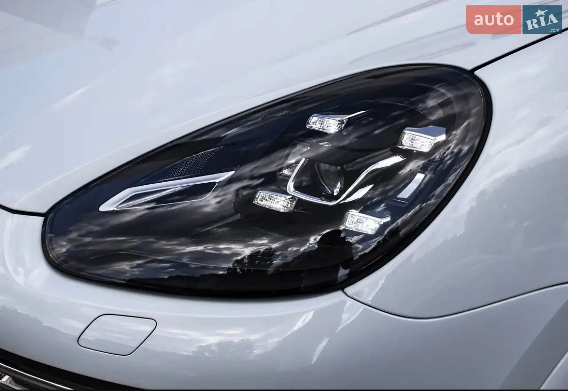 2015 Porsche Cayenne - мініатюра 27