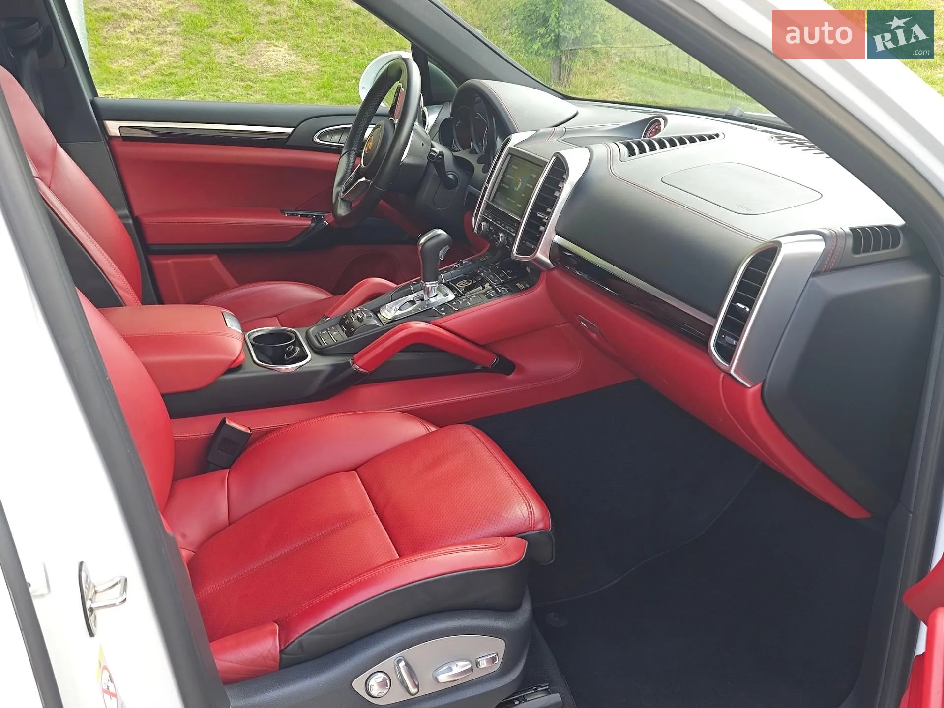 2015 Porsche Cayenne - мініатюра 22