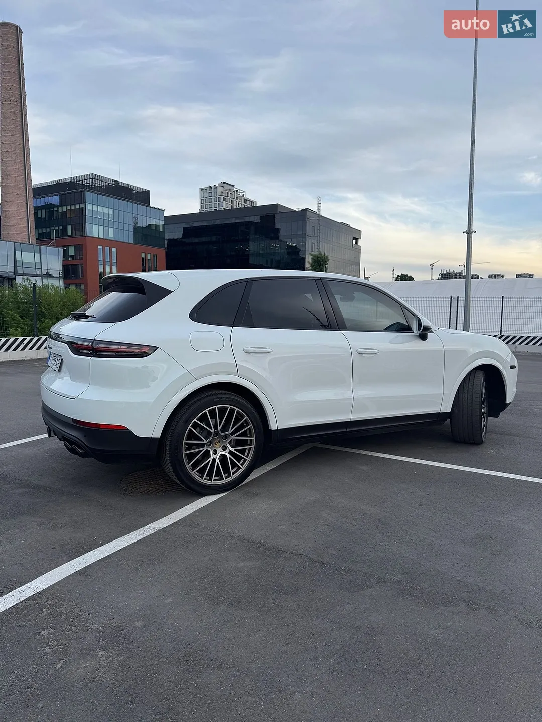 2022 Porsche Cayenne - мініатюра 4