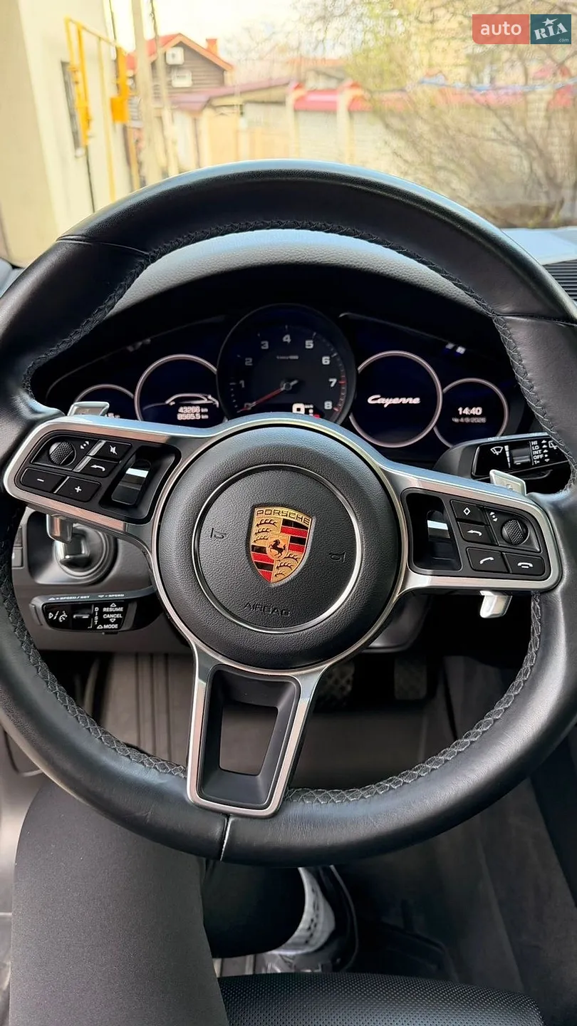 2020 Porsche Cayenne - мініатюра 4