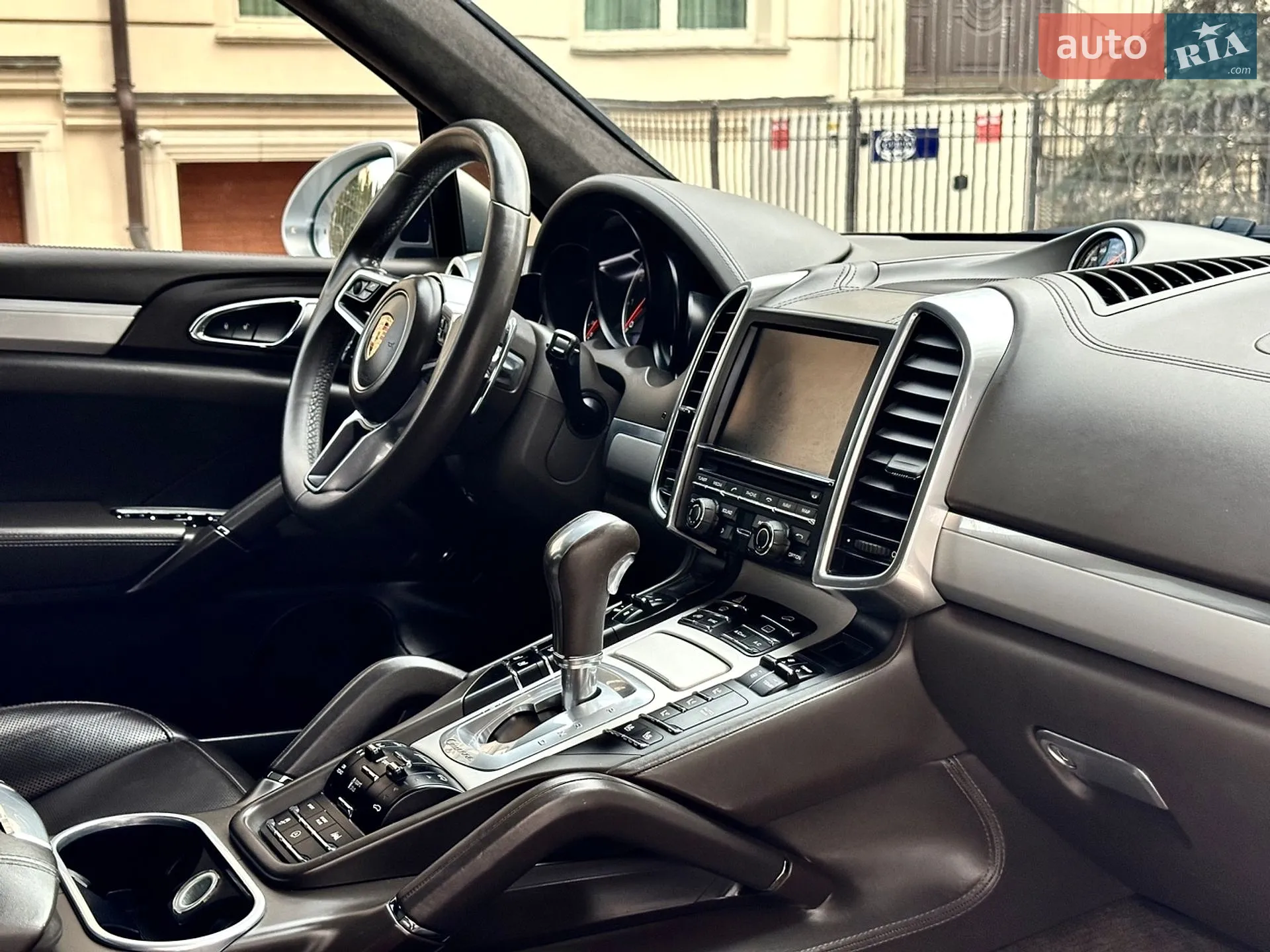 2015 Porsche Cayenne - мініатюра 47