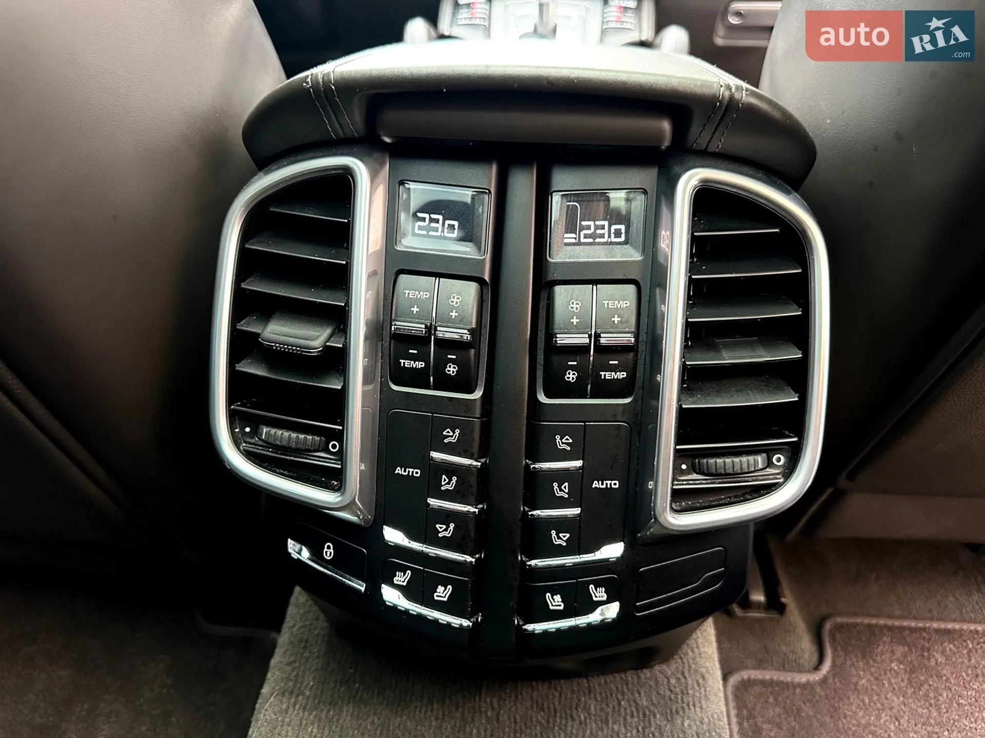 2015 Porsche Cayenne - мініатюра 54