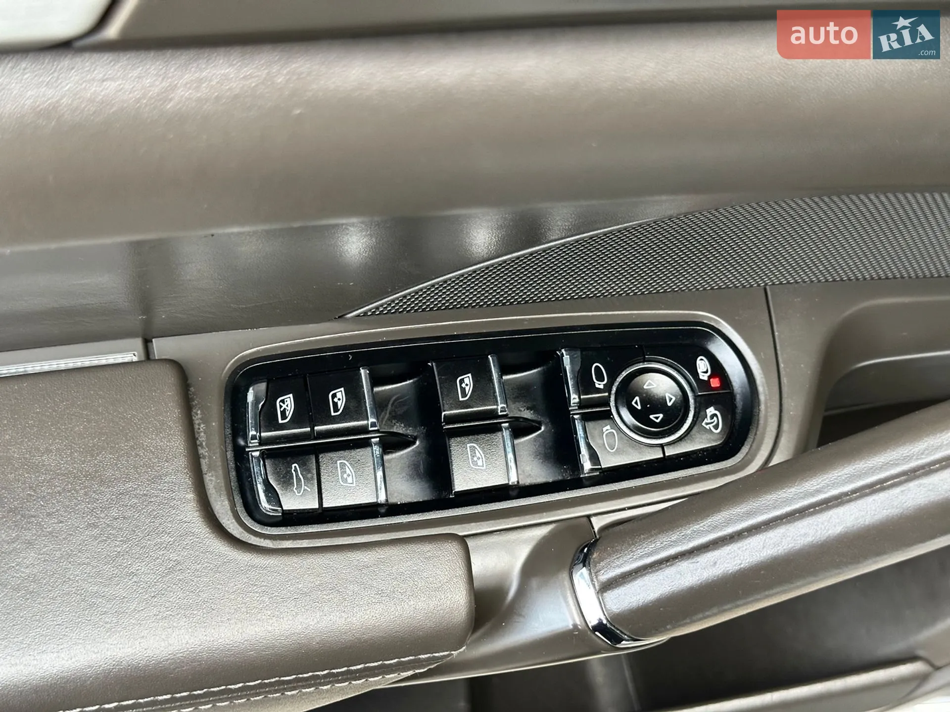 2015 Porsche Cayenne - мініатюра 56