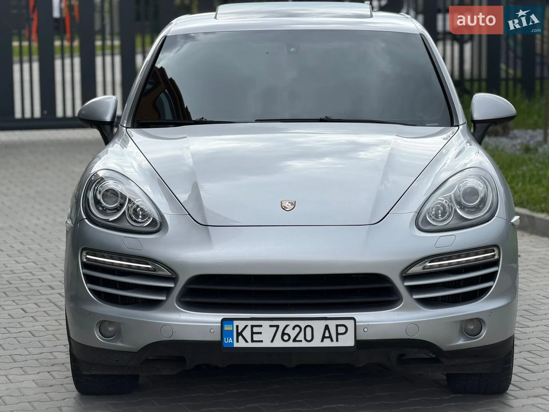 2012 Porsche Cayenne - мініатюра 12