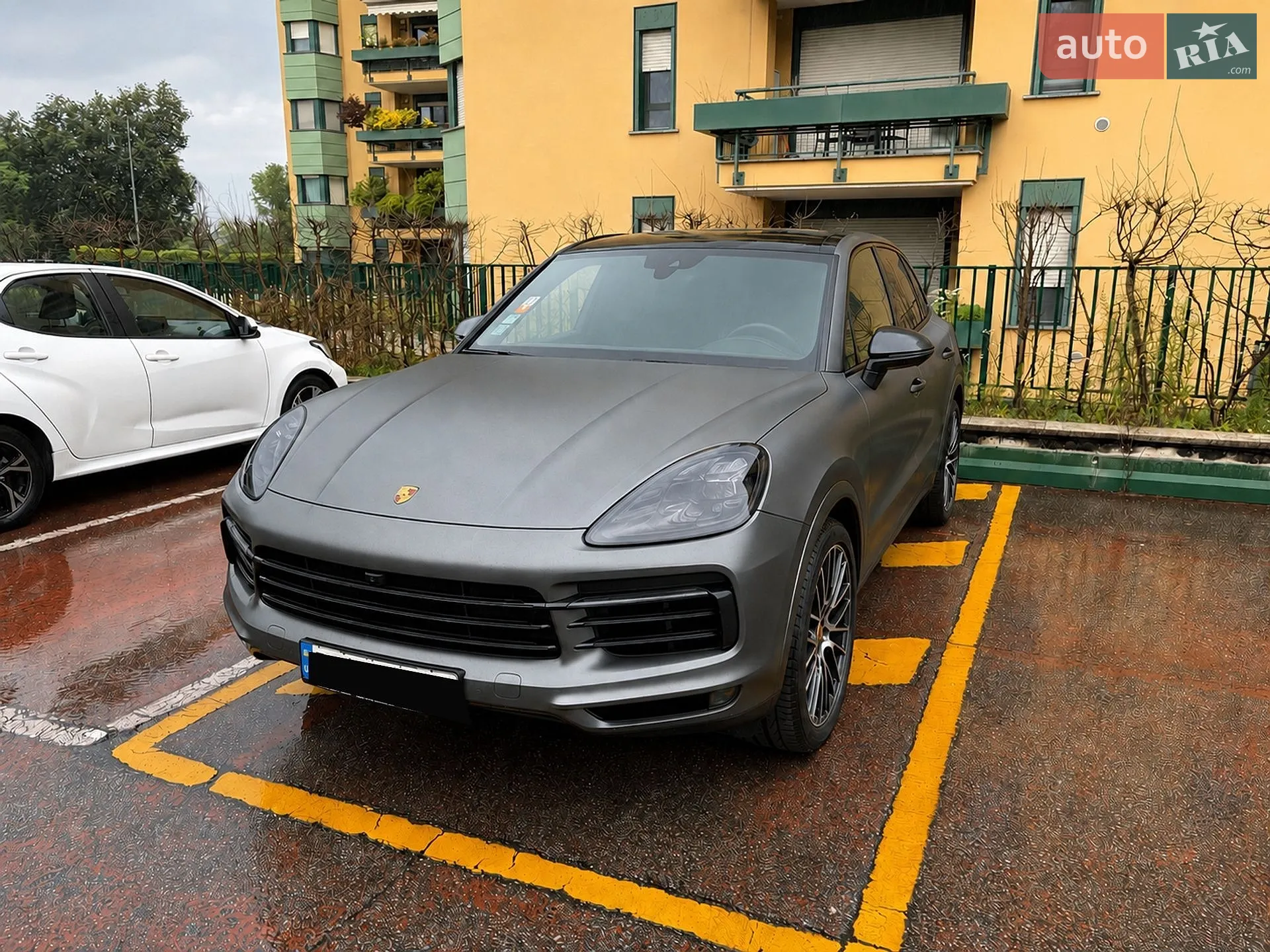 2019 Porsche Cayenne - мініатюра 2