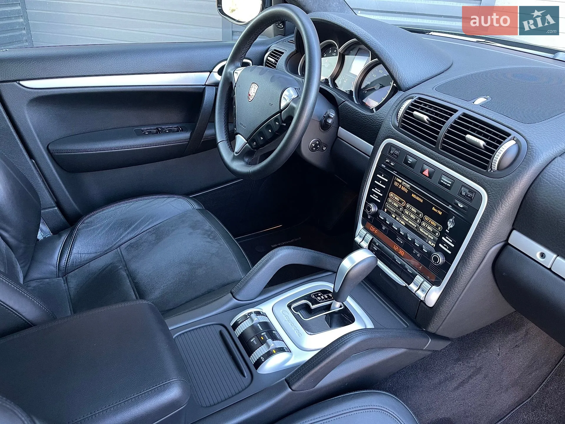 2010 Porsche Cayenne - мініатюра 33