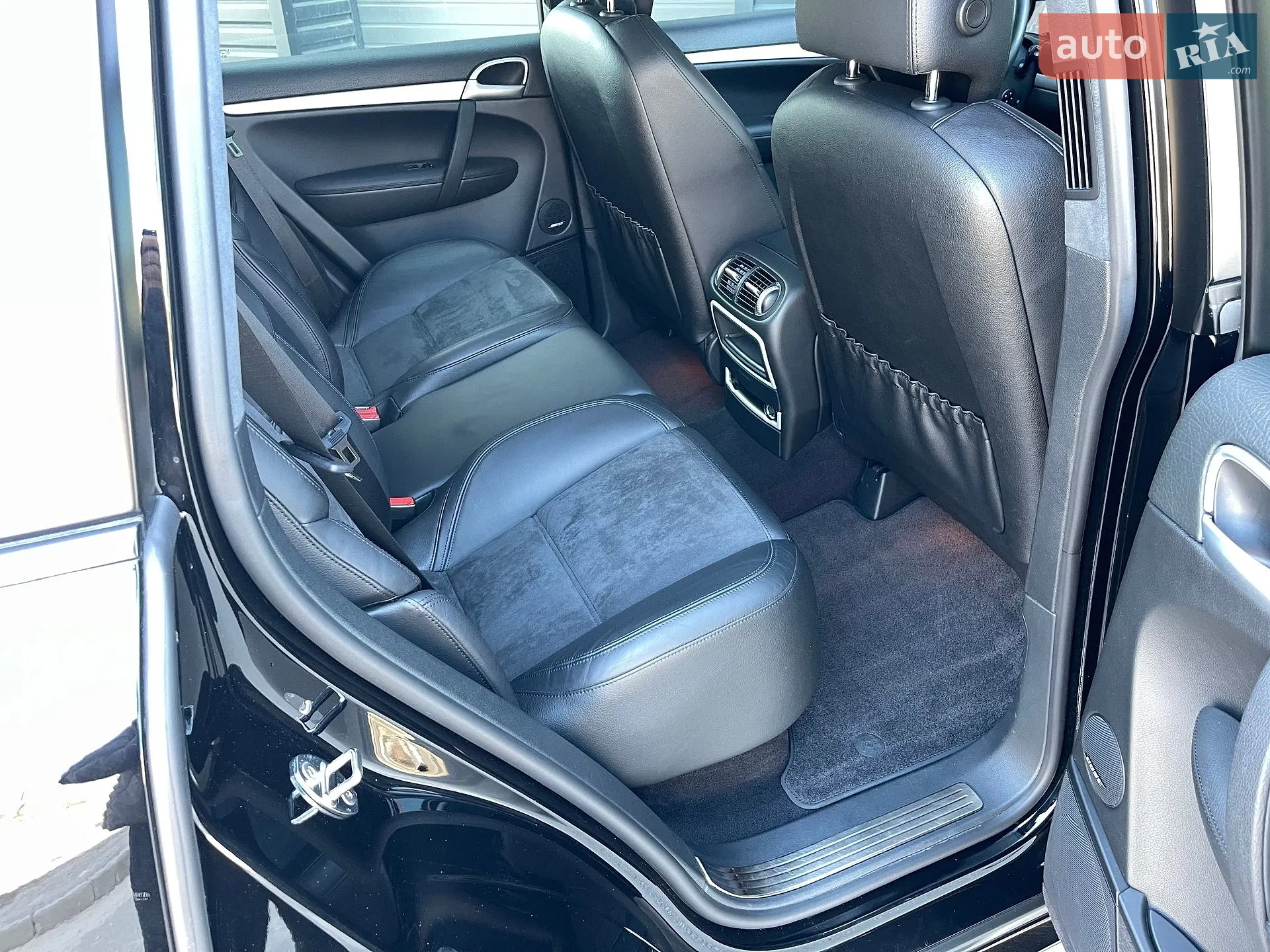 2010 Porsche Cayenne - мініатюра 43