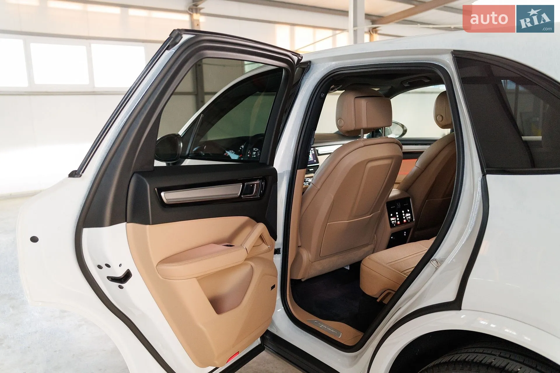 2022 Porsche Cayenne - мініатюра 29
