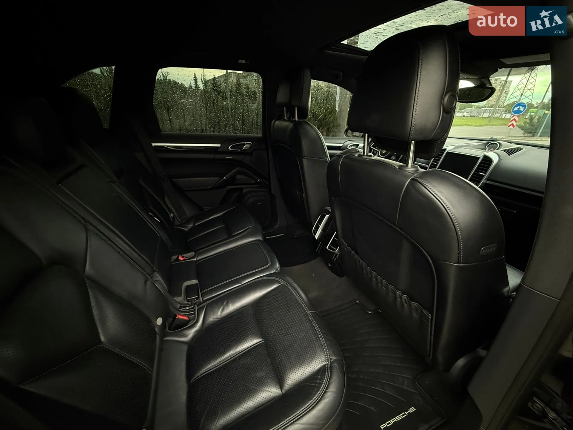 2016 Porsche Cayenne - мініатюра 22