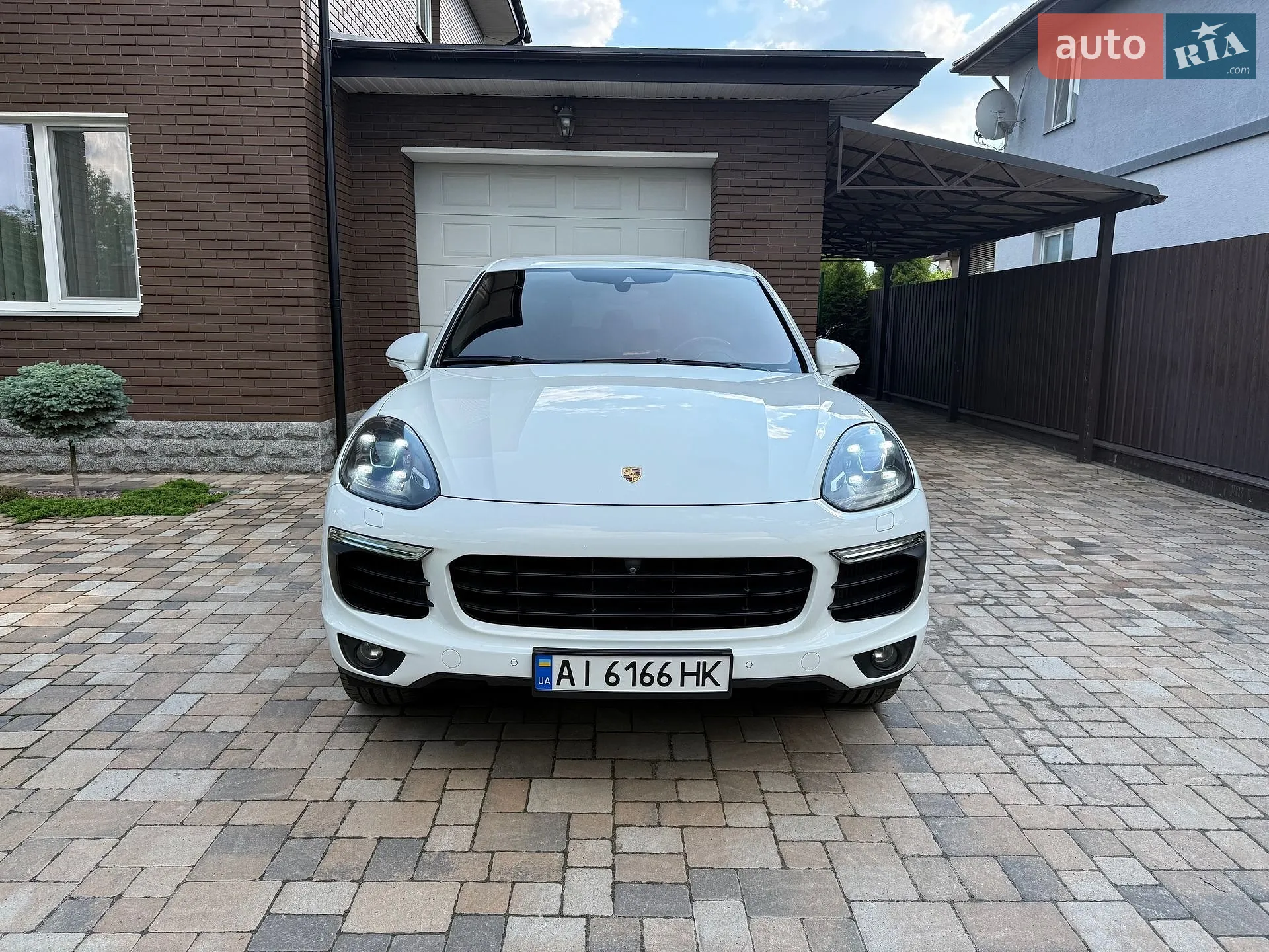 2016 Porsche Cayenne - мініатюра 20