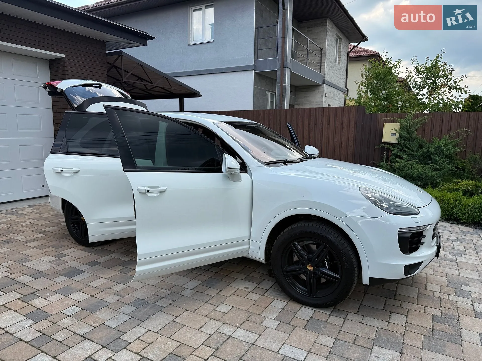 2016 Porsche Cayenne - мініатюра 74