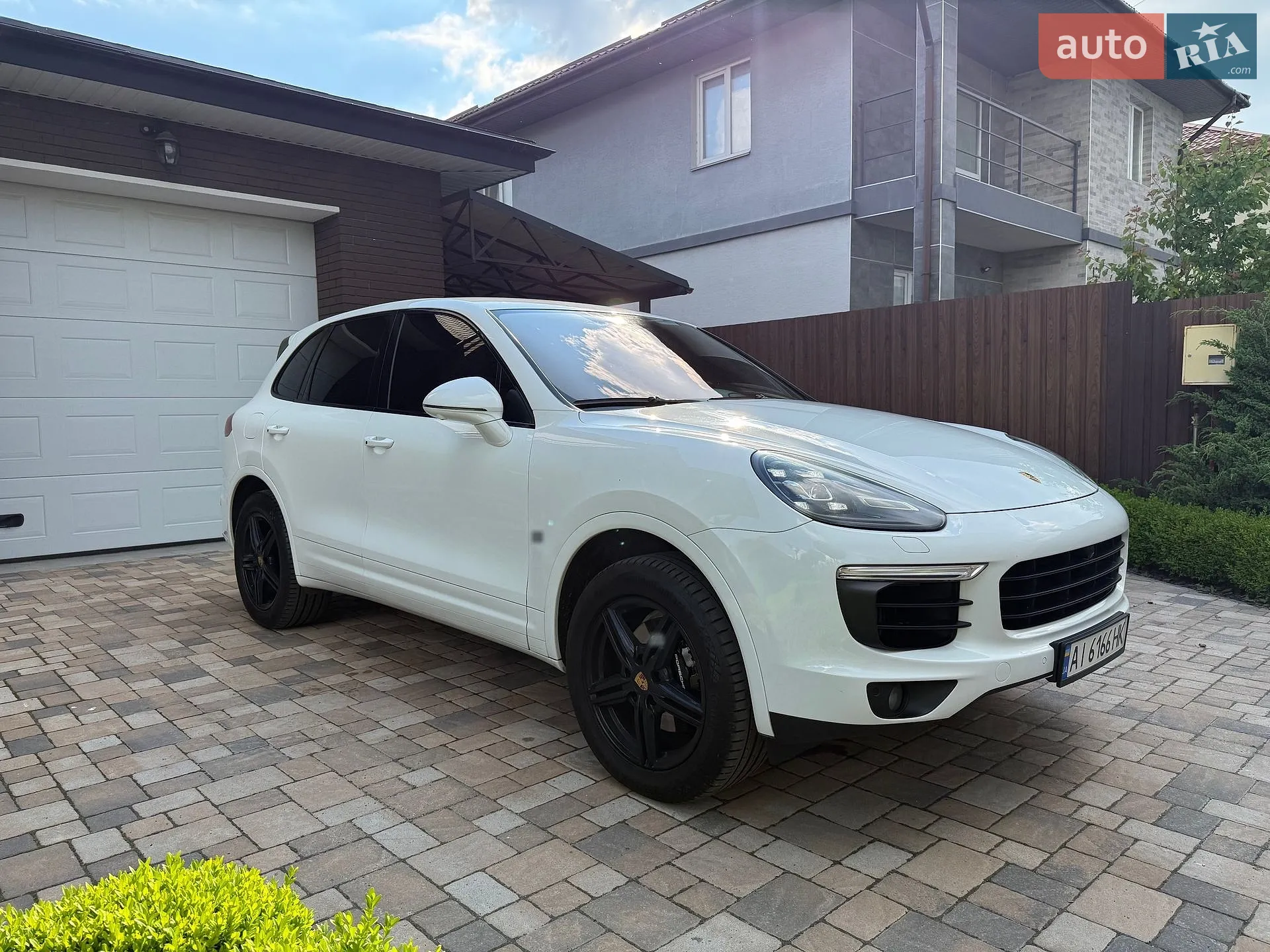2016 Porsche Cayenne - мініатюра 81