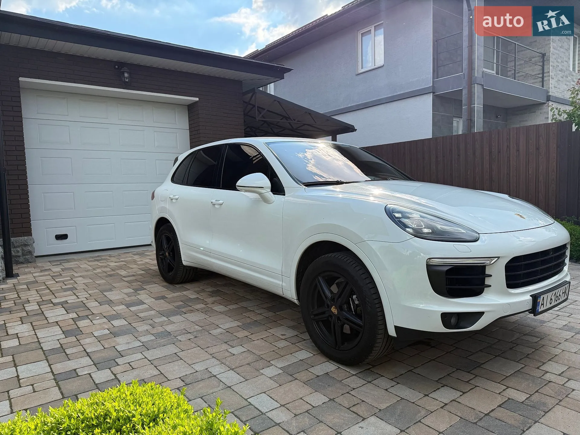 2016 Porsche Cayenne - мініатюра 82