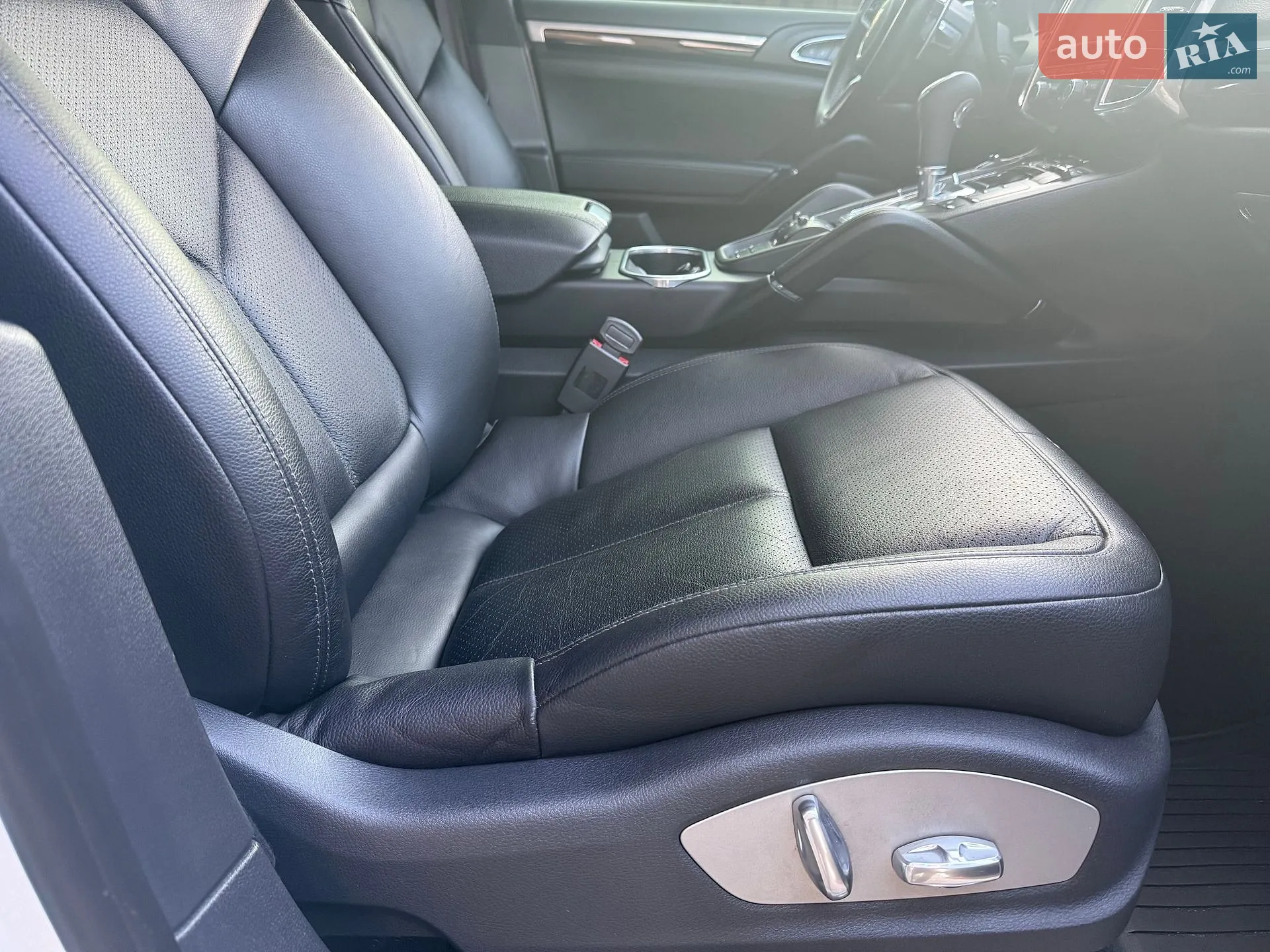 2016 Porsche Cayenne - мініатюра 103