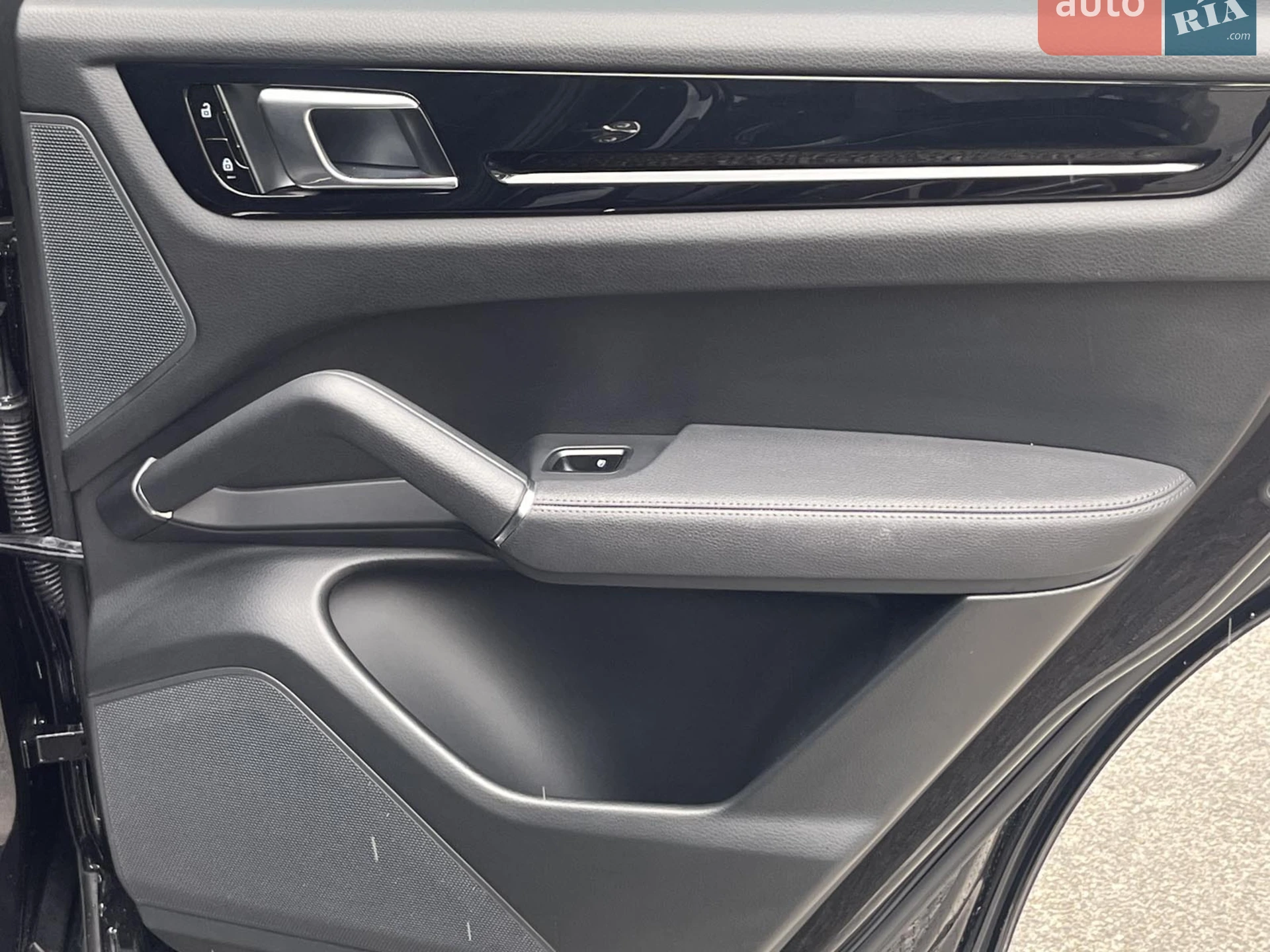 2020 Porsche Cayenne - мініатюра 38