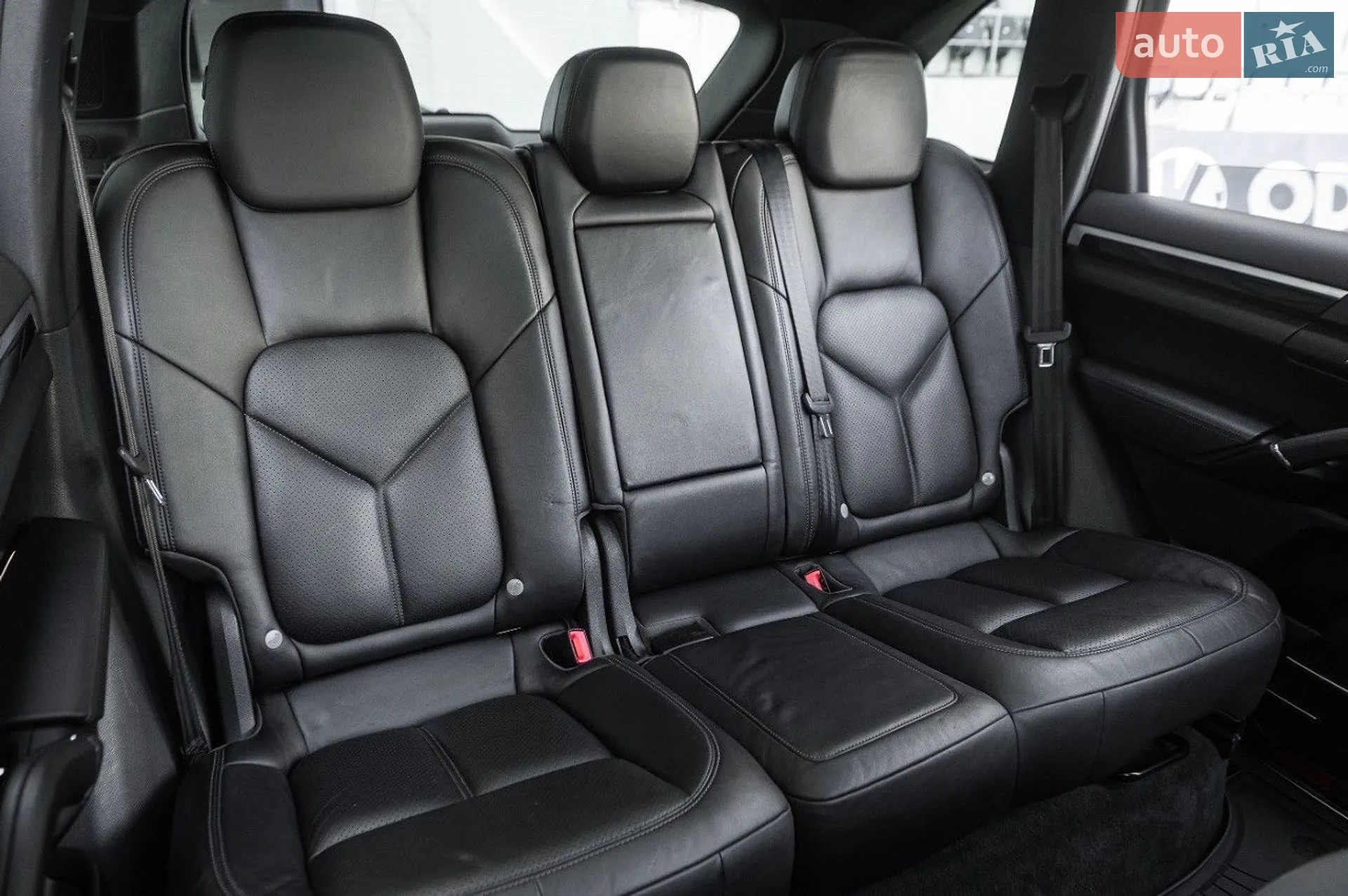 2016 Porsche Cayenne - мініатюра 48