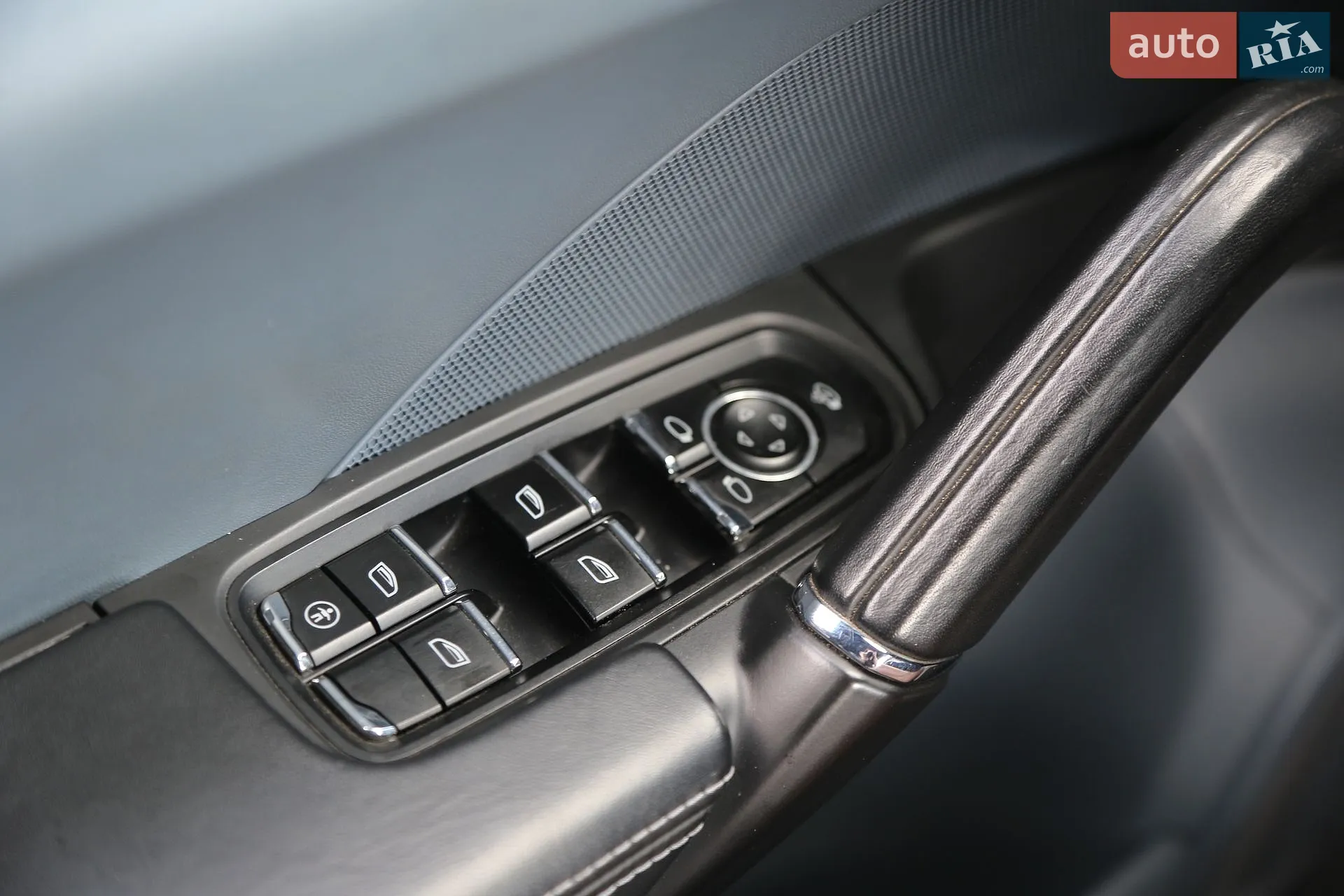 2012 Porsche Cayenne - мініатюра 24