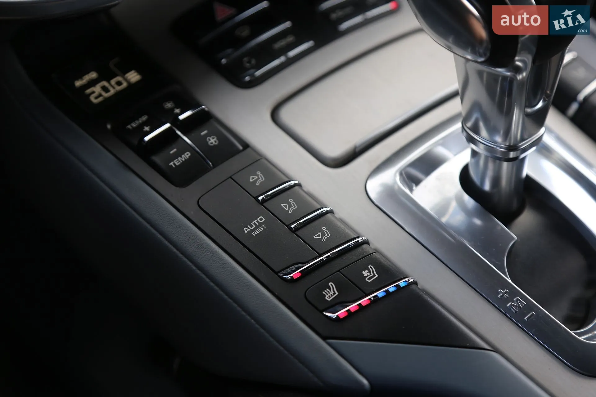 2012 Porsche Cayenne - мініатюра 23