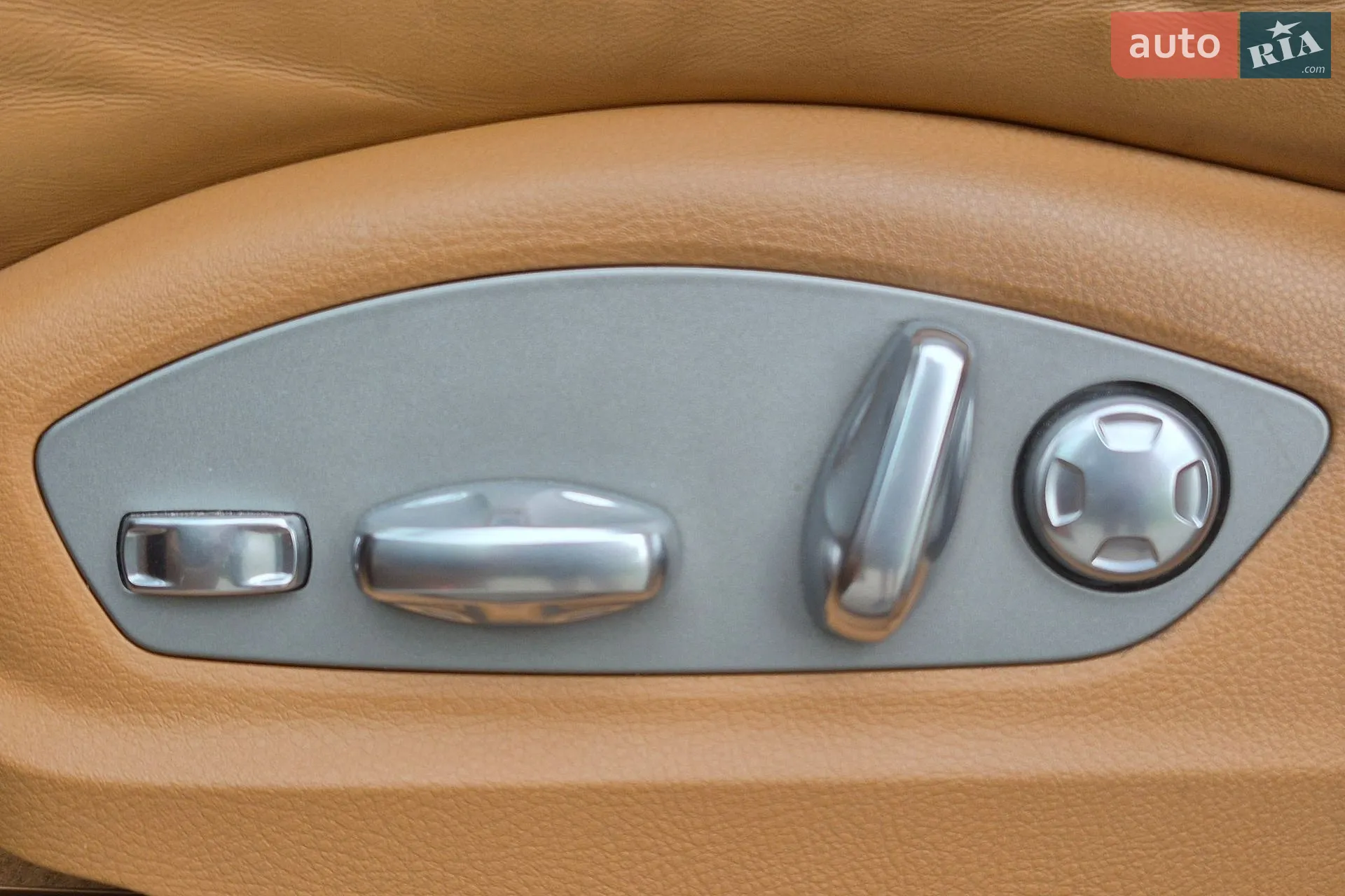 2012 Porsche Cayenne - мініатюра 15