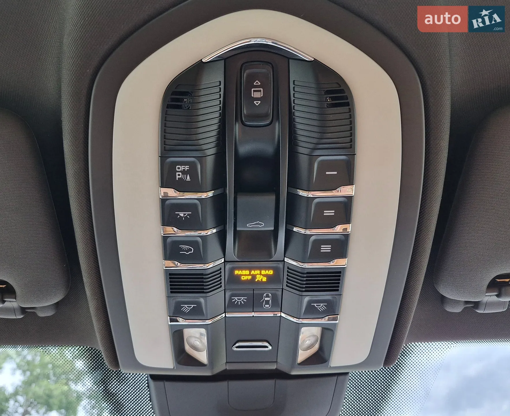 2012 Porsche Cayenne - мініатюра 38