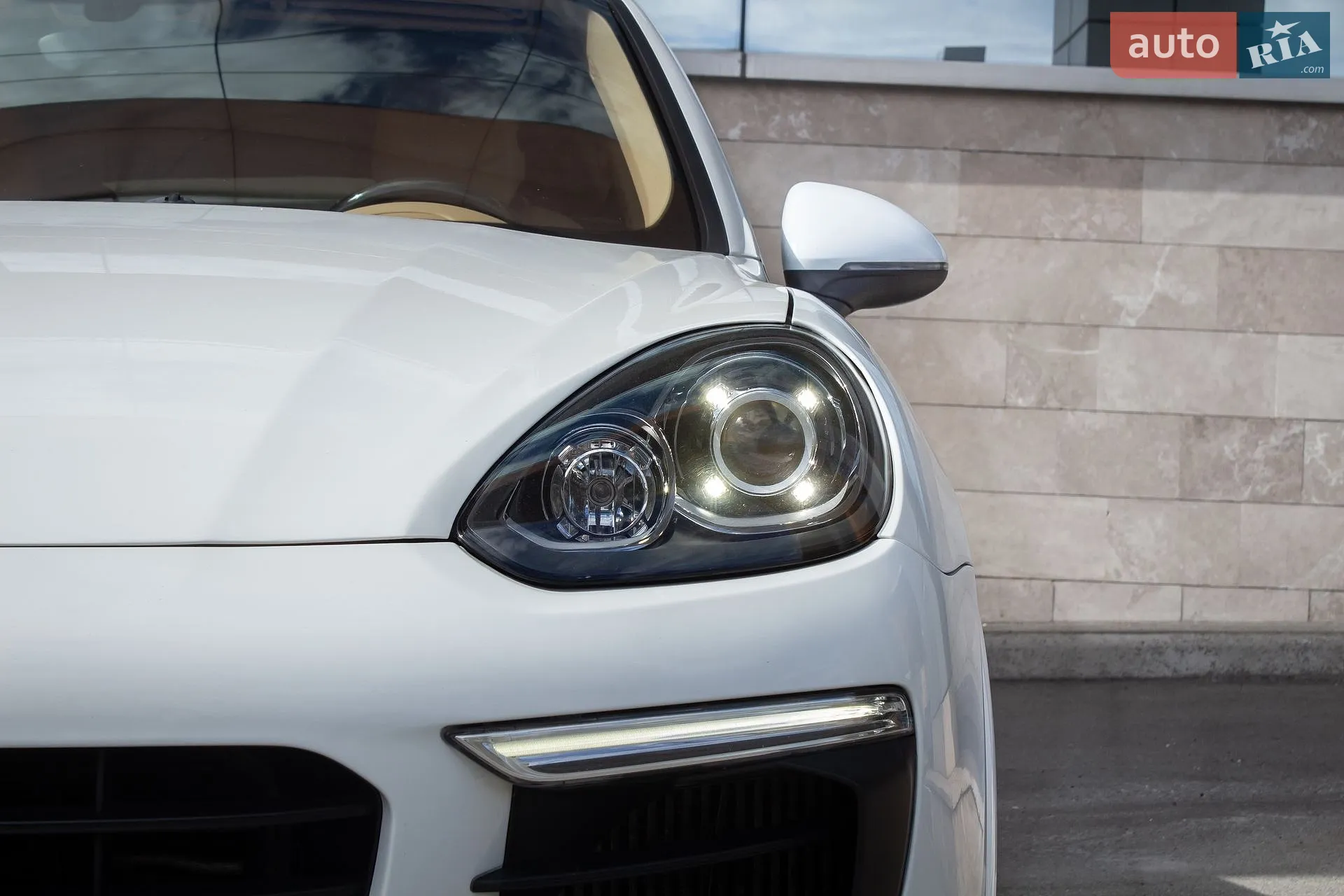 2015 Porsche Cayenne - мініатюра 50
