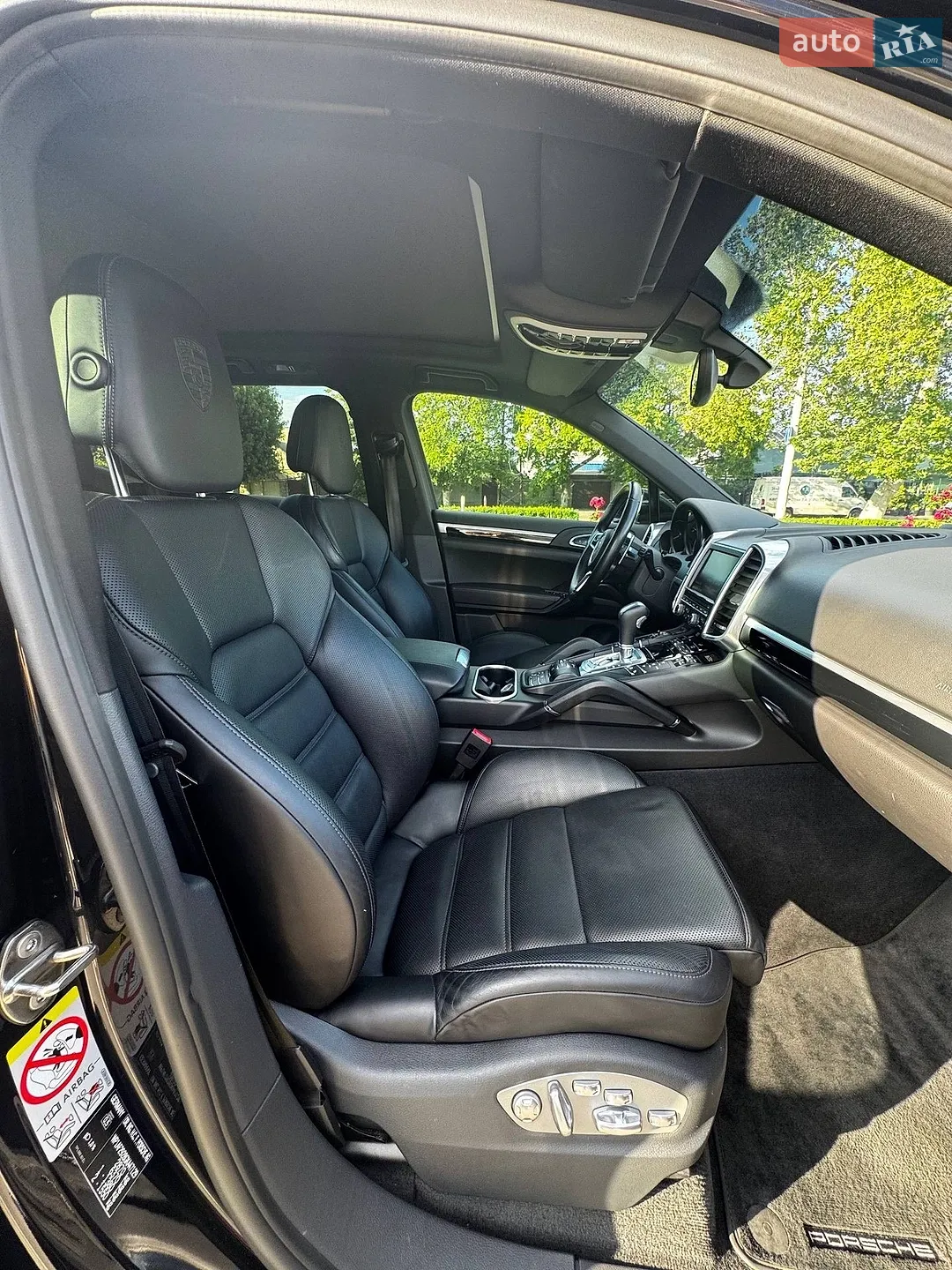 2016 Porsche Cayenne - мініатюра 27