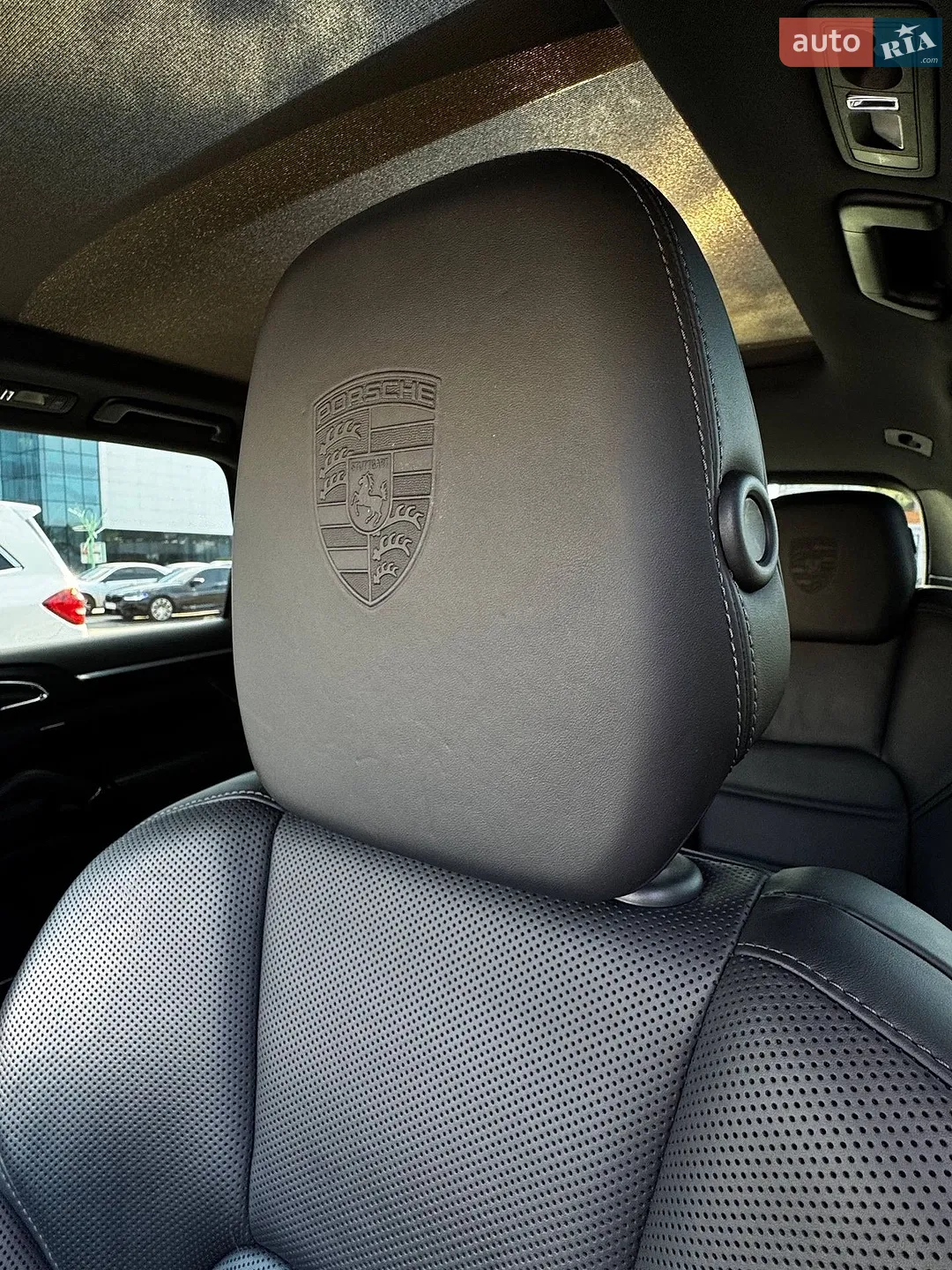 2016 Porsche Cayenne - мініатюра 29