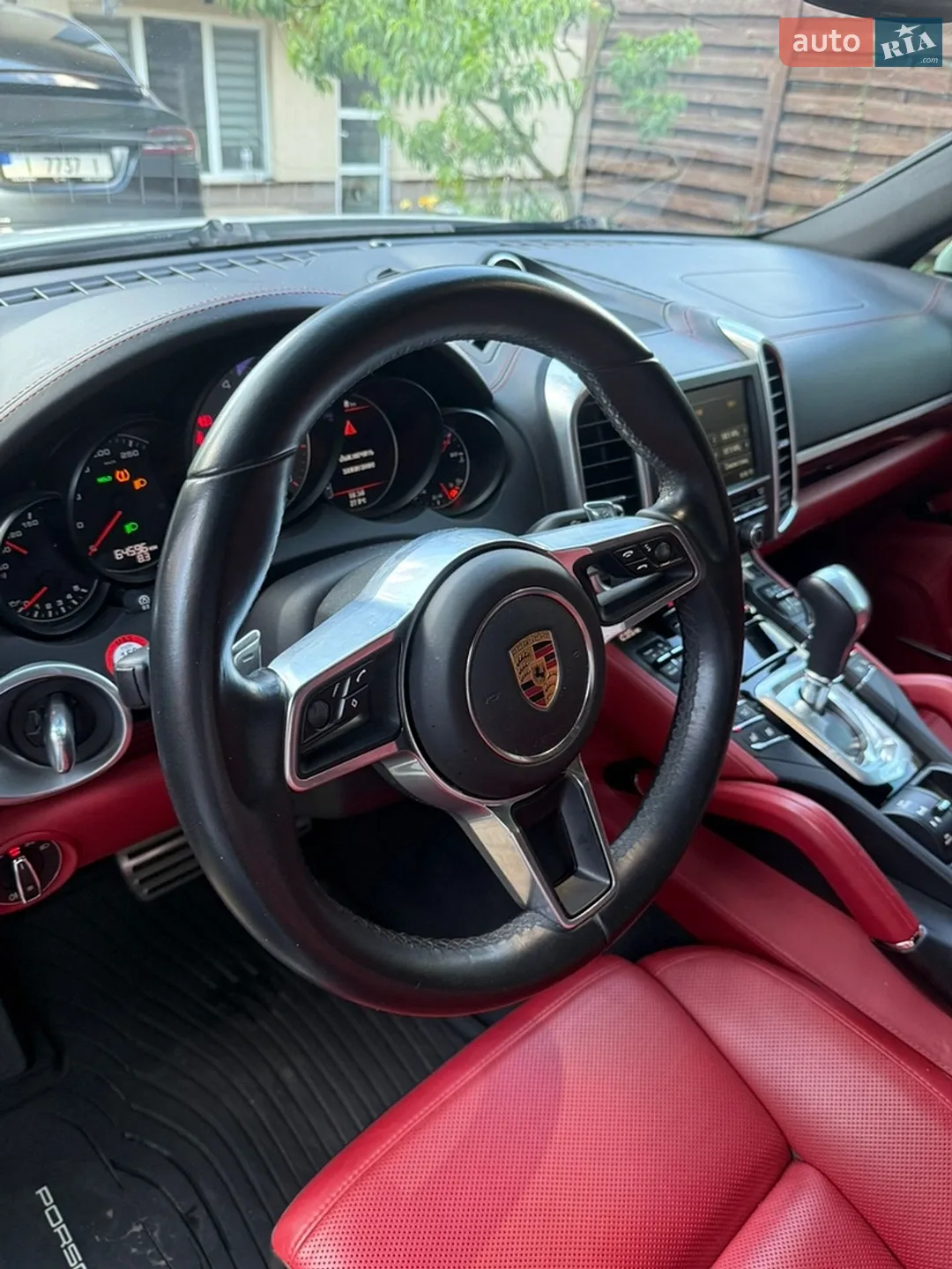 2016 Porsche Cayenne - мініатюра 21