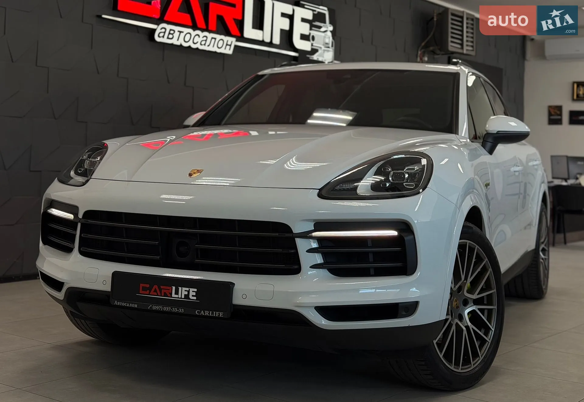 2022 Porsche Cayenne - мініатюра 3