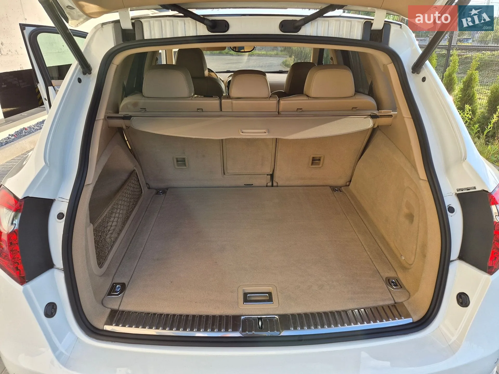 Porsche Cayenne 2011 VIN WP1ZZZ92ZCLA44567 фото оголошення 12 з 14