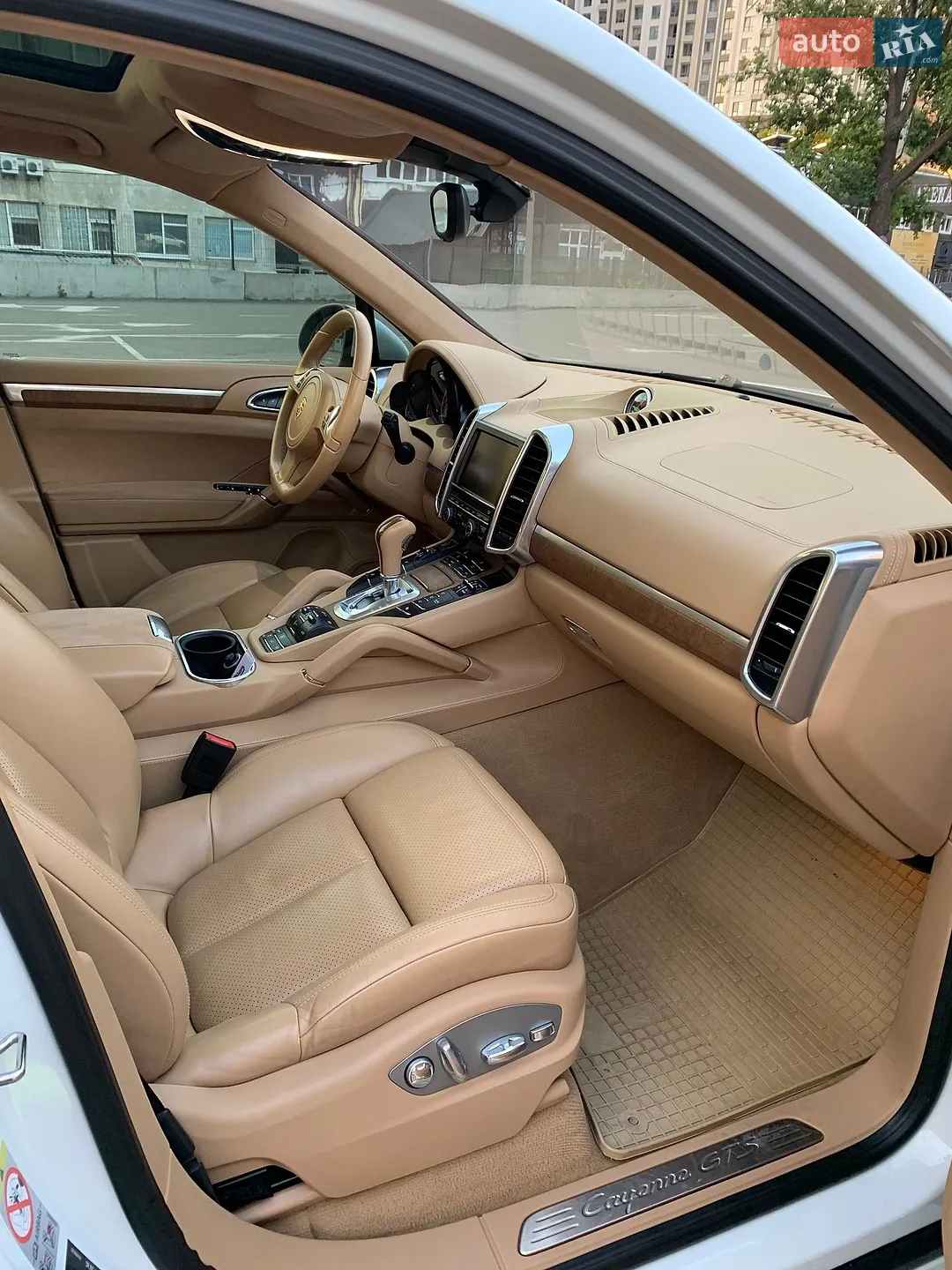 Porsche Cayenne 2012 VIN WP1ZZZ92ZDLA75186 фото оголошення 11 з 17
