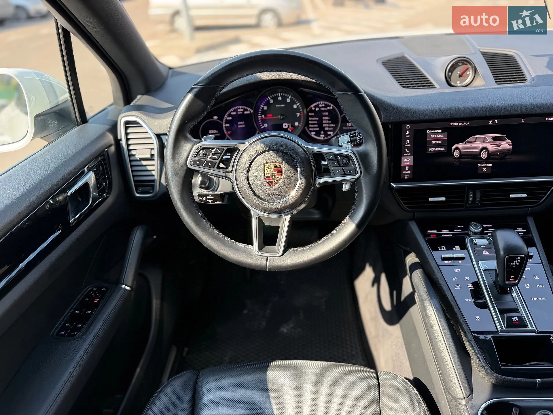 2020 Porsche Cayenne - мініатюра 24