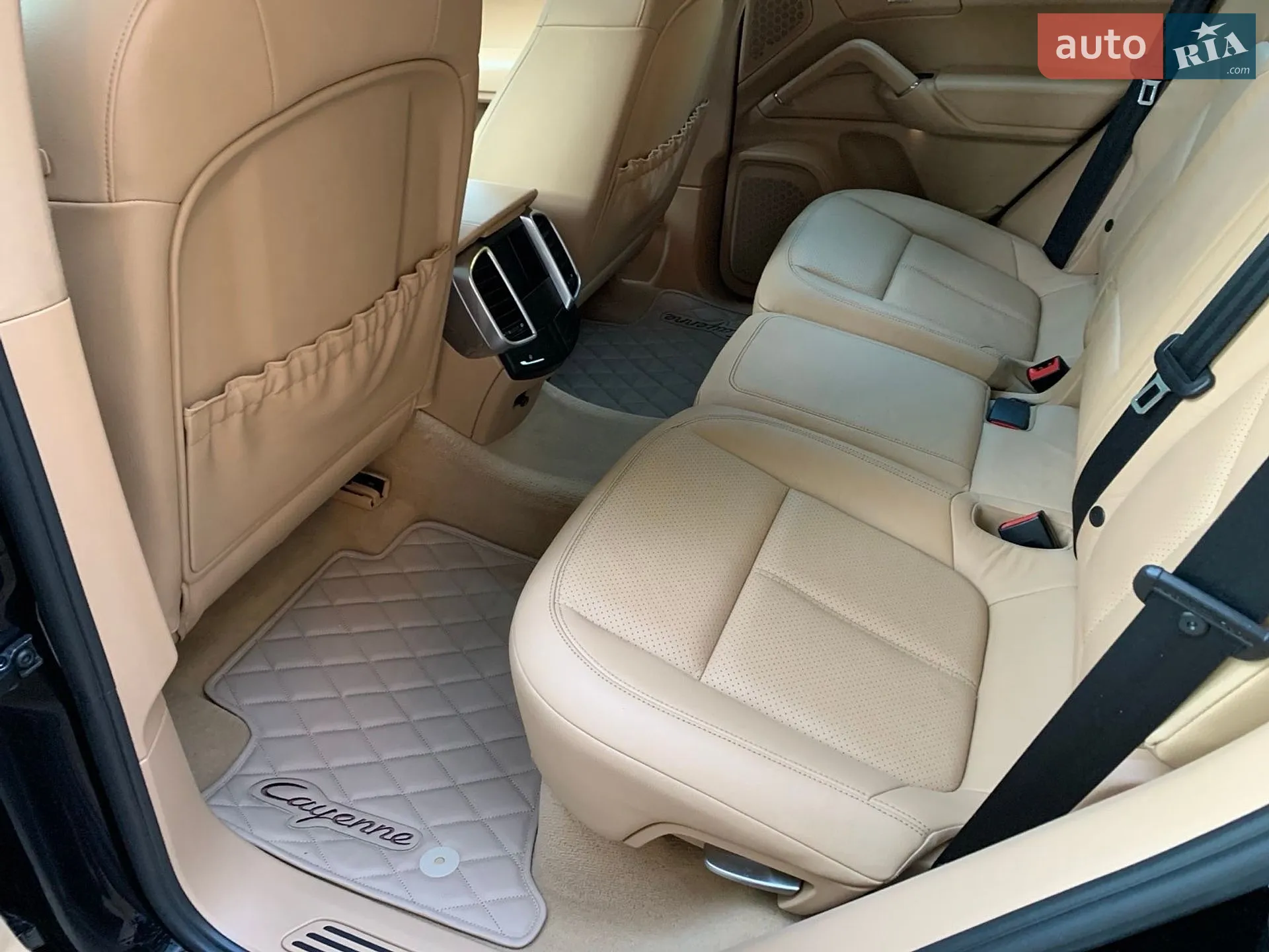 2011 Porsche Cayenne - мініатюра 24