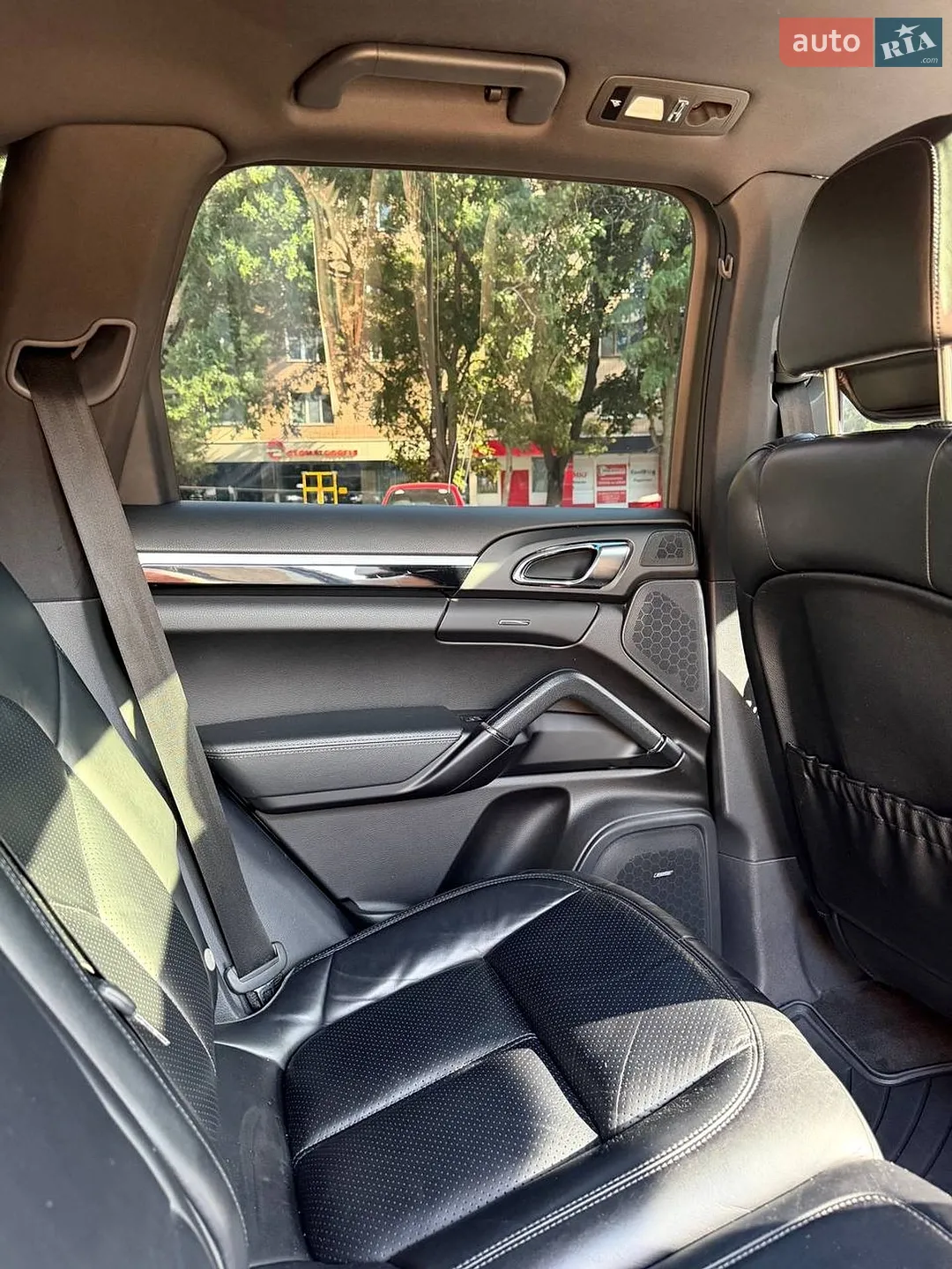 2016 Porsche Cayenne - мініатюра 30