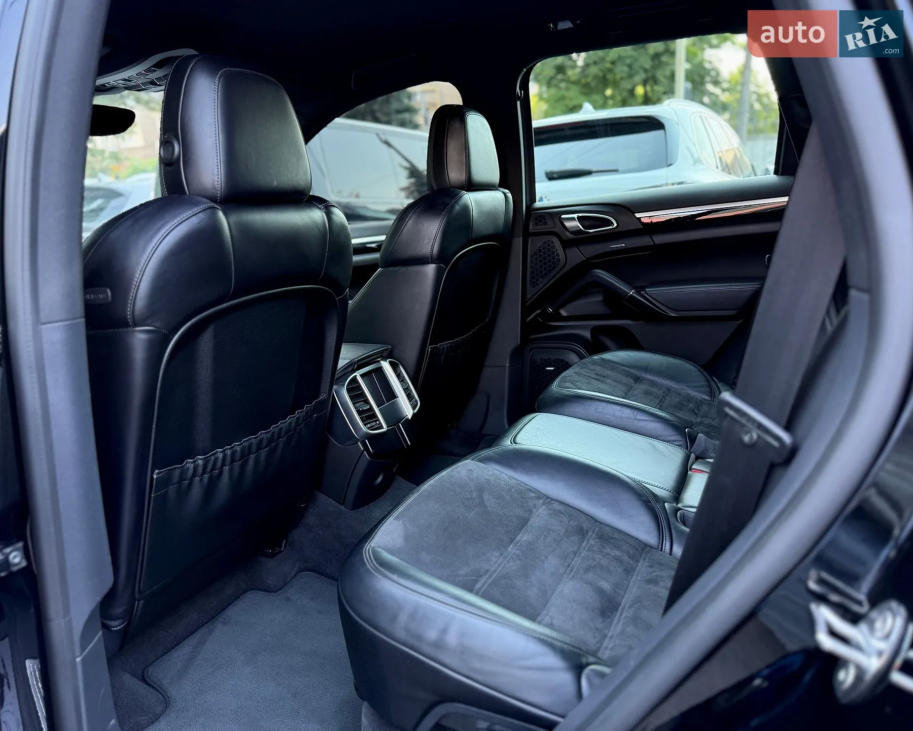 2017 Porsche Cayenne - мініатюра 12
