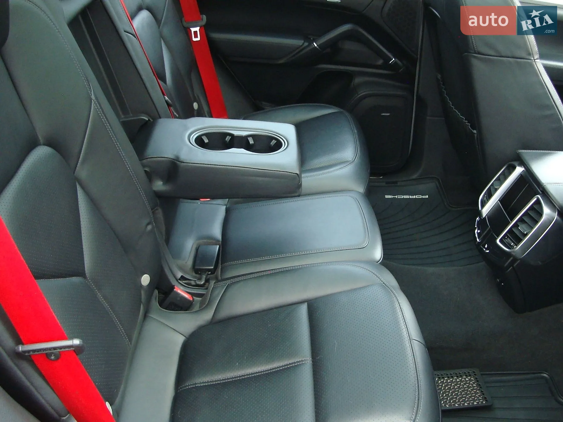 2014 Porsche Cayenne - мініатюра 28