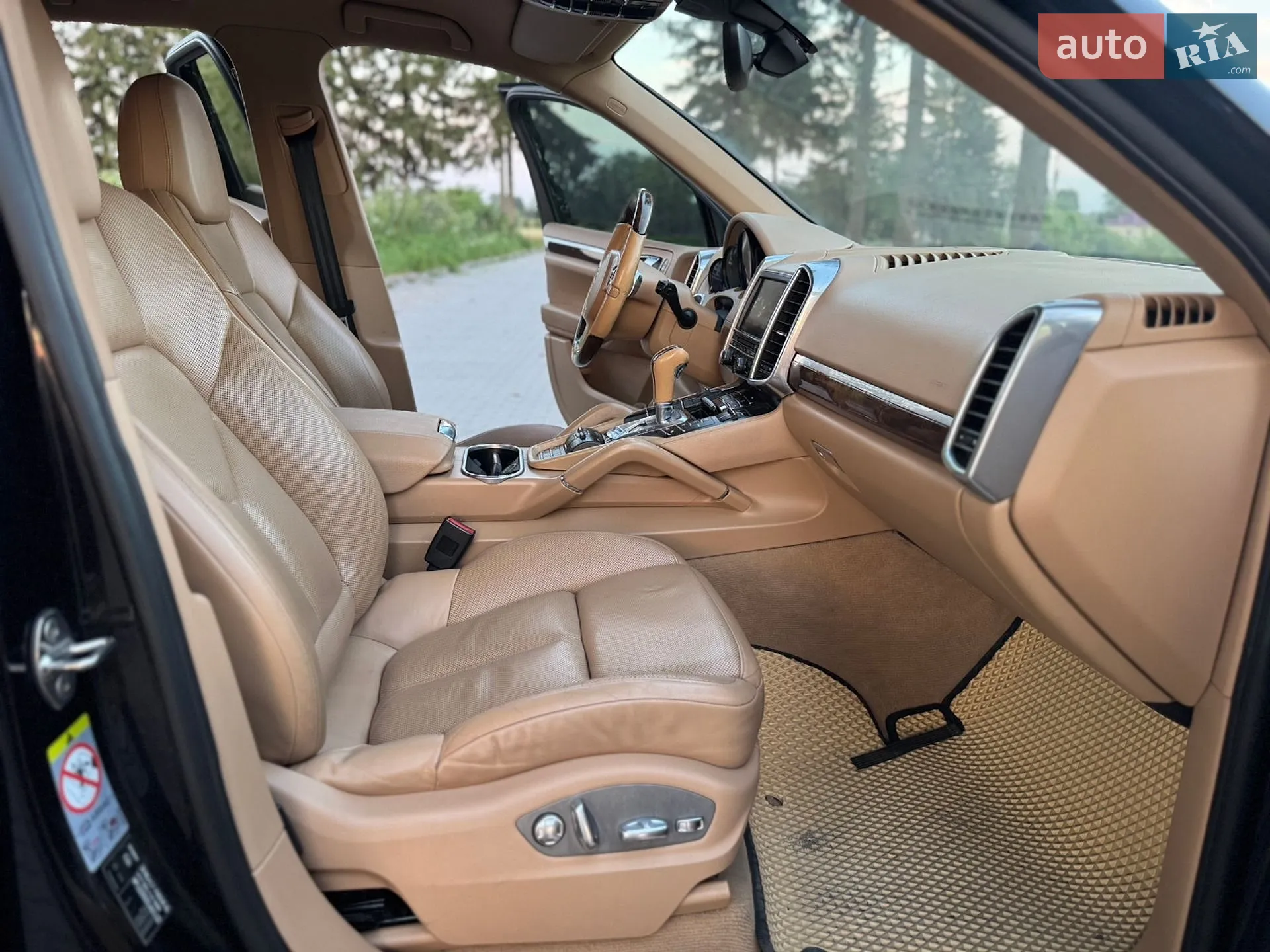 2011 Porsche Cayenne - мініатюра 25