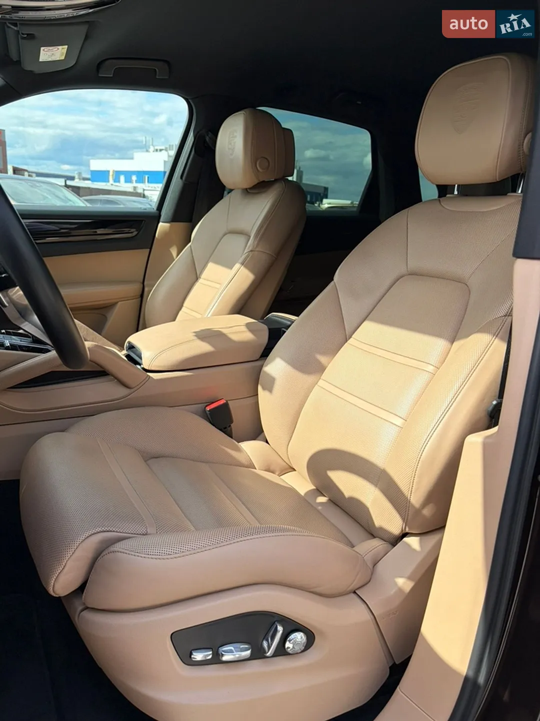 2019 Porsche Cayenne - мініатюра 9