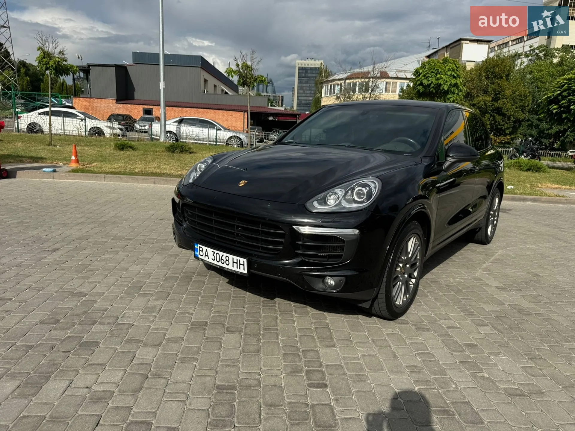 2016 Porsche Cayenne - мініатюра 3
