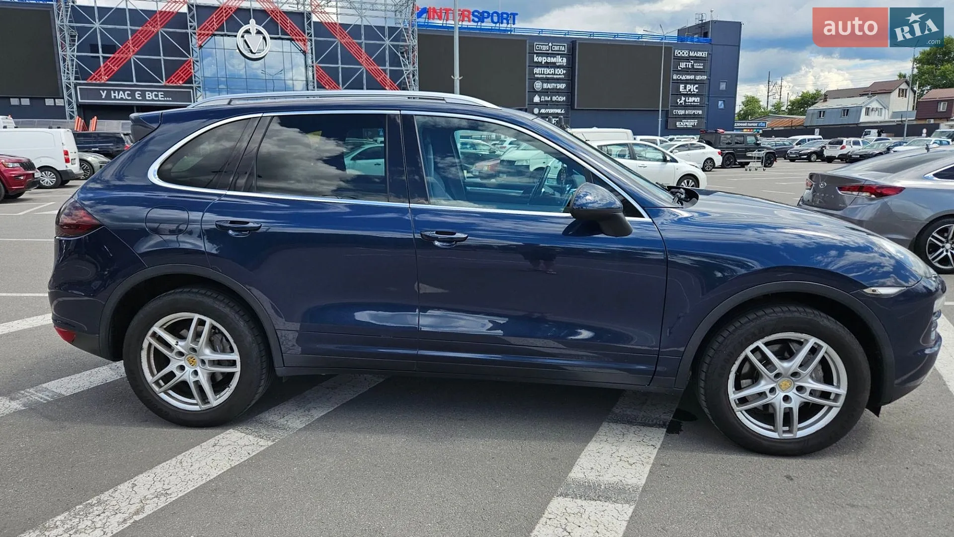 2011 Porsche Cayenne - мініатюра 2