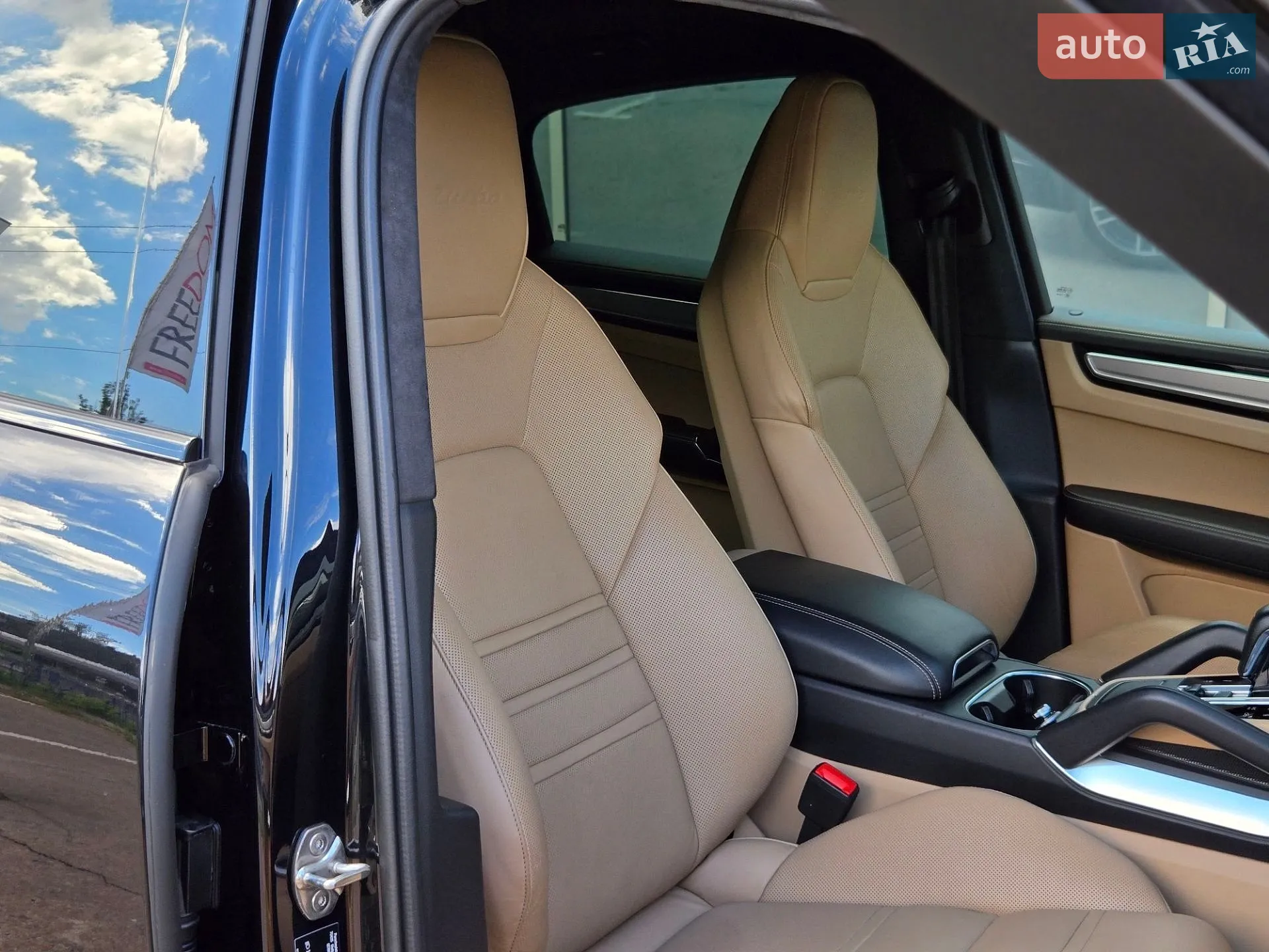 2021 Porsche Cayenne - мініатюра 25