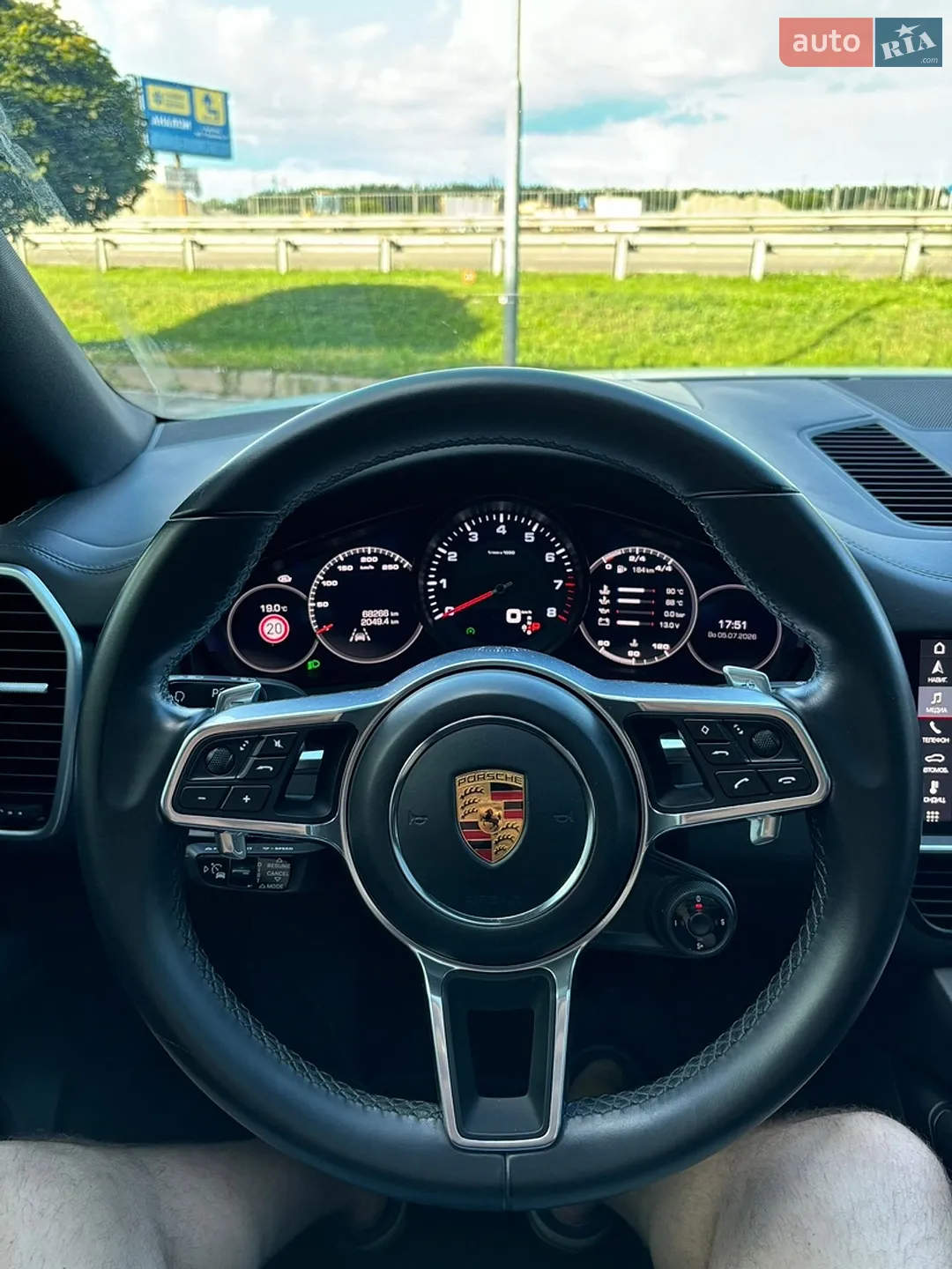 2019 Porsche Cayenne - мініатюра 25