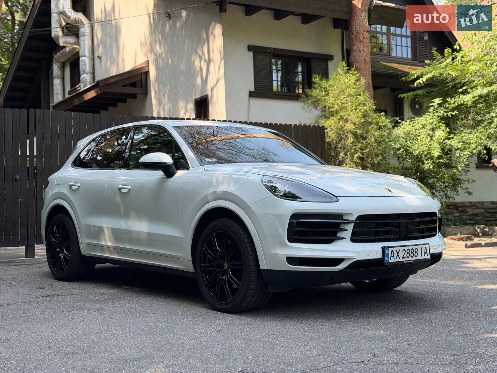 2019 Porsche Cayenne - мініатюра 2