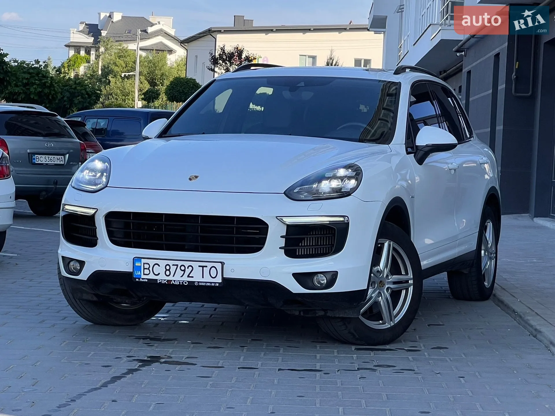 2016 Porsche Cayenne - мініатюра 4