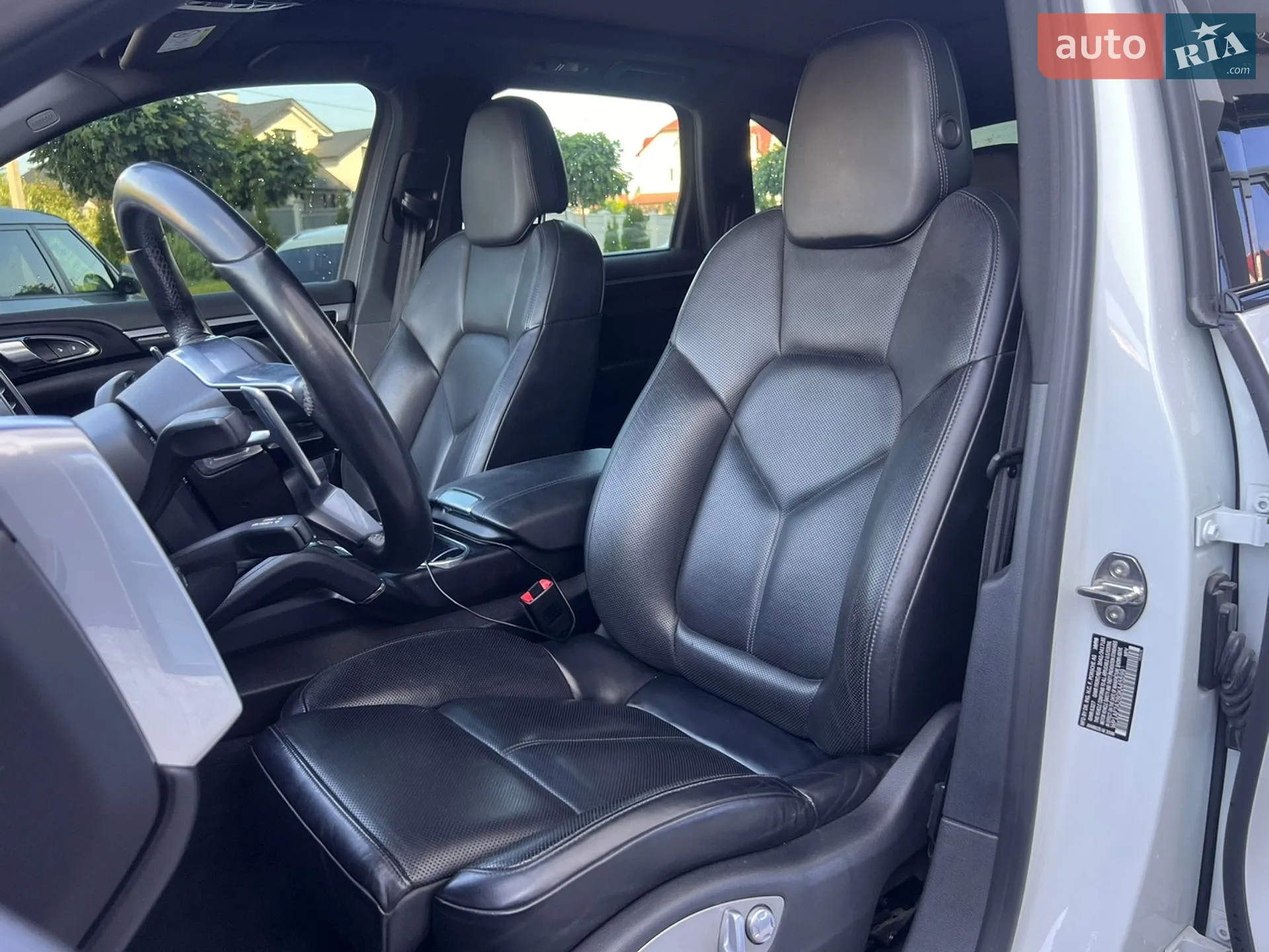2016 Porsche Cayenne - мініатюра 33