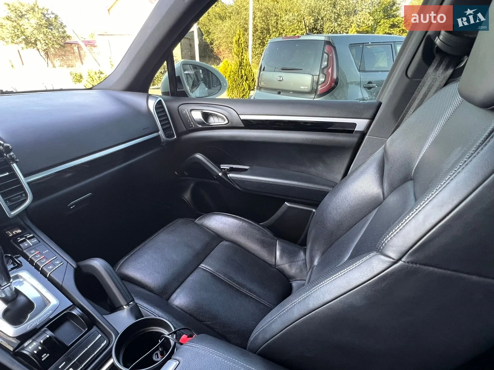 2016 Porsche Cayenne - мініатюра 44